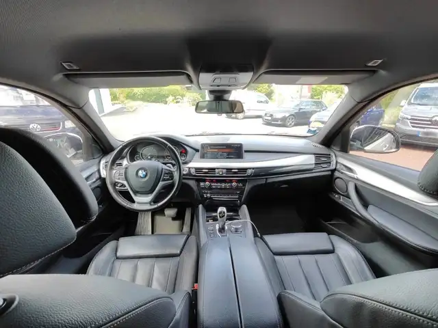BMW X6 view 20