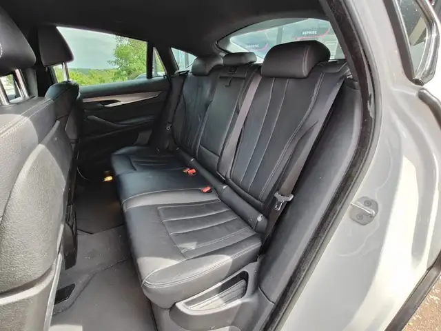 BMW X6 view 19