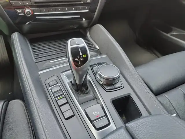 BMW X6 view 29
