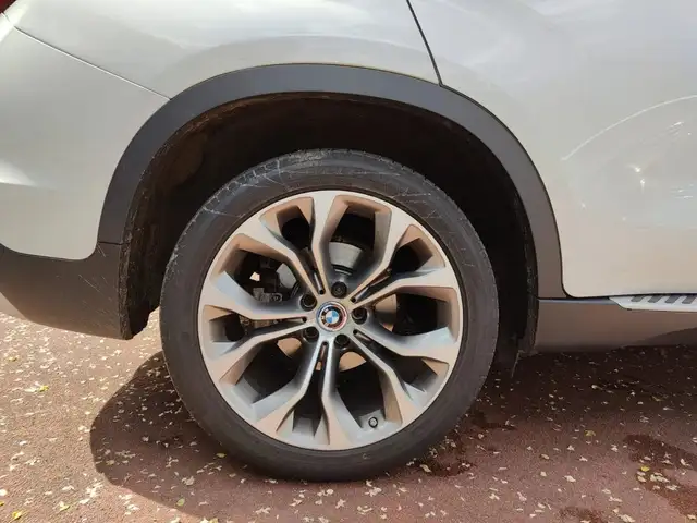 BMW X6 view 15