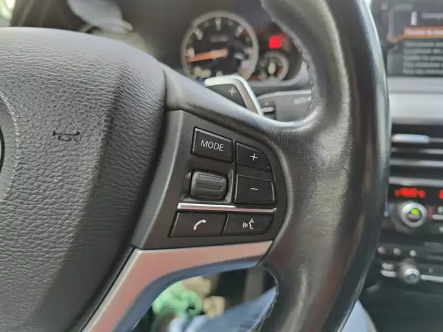 BMW X6 view 24