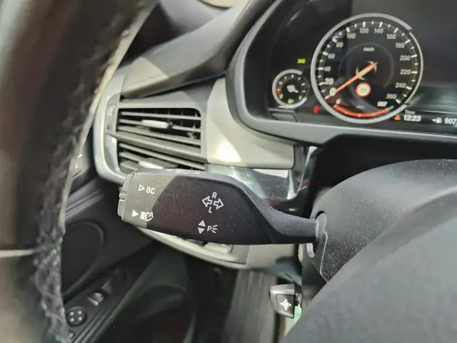 BMW X6 view 27