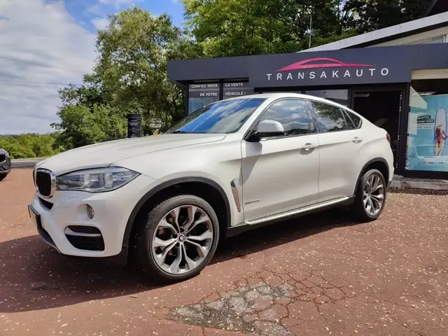 BMW X6 view 9