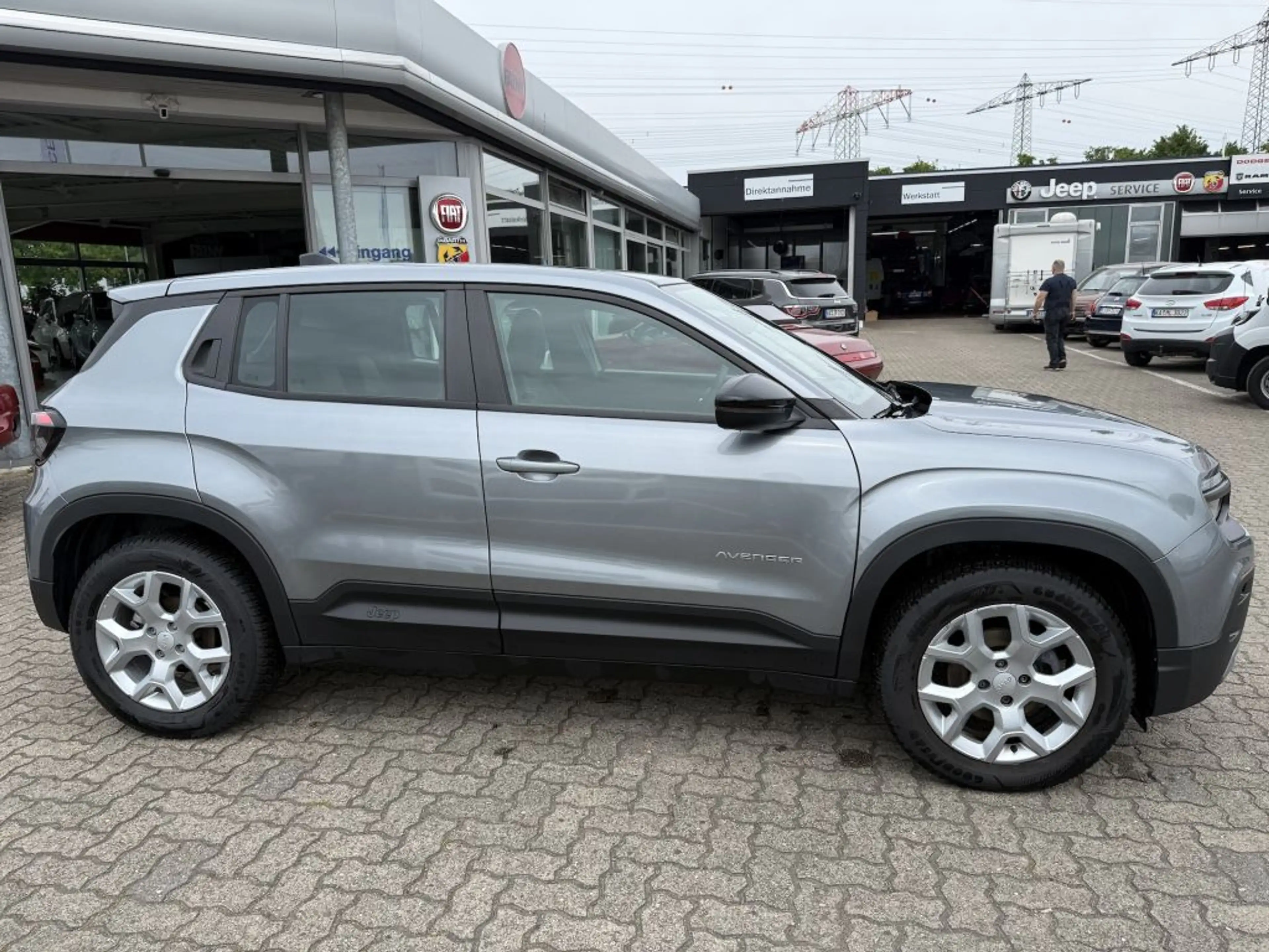 Jeep Avenger 1.2 GSE T3 Turbo-Benzin GDI Altitude — photo 4