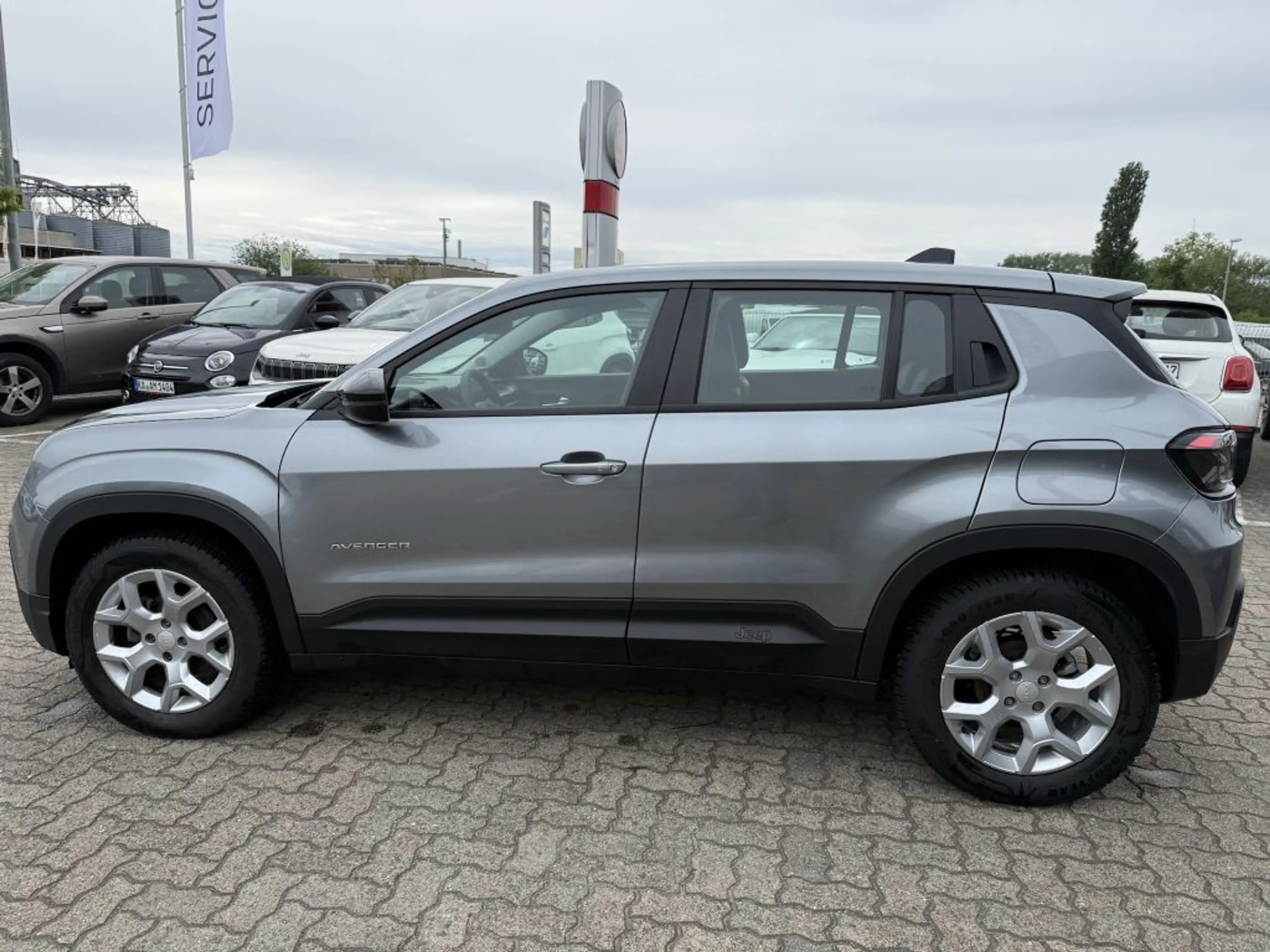 Jeep Avenger 1.2 GSE T3 Turbo-Benzin GDI Altitude — photo 8