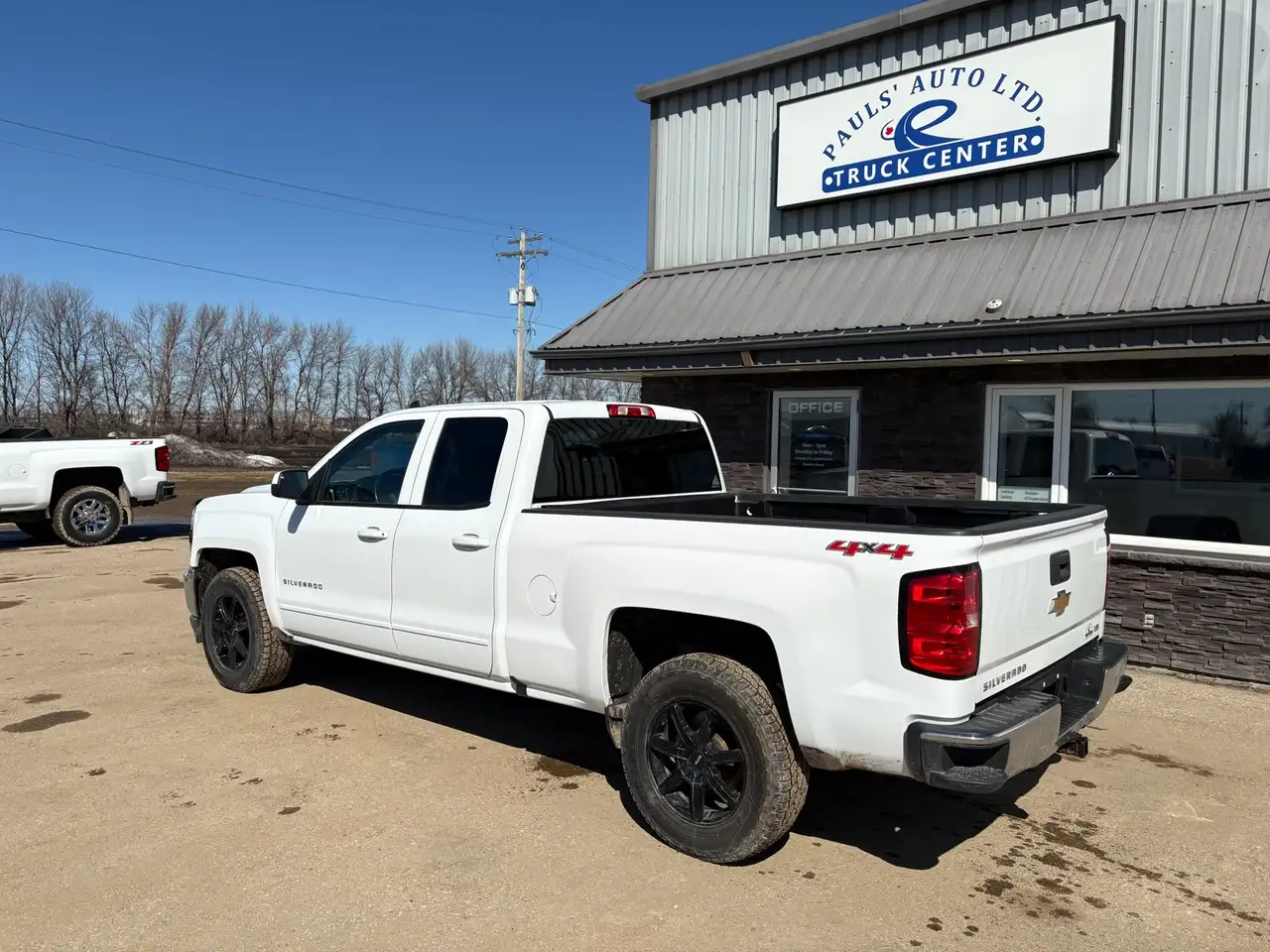 Chevrolet Silverado 1500 снимка Chevrolet Silverado 1500