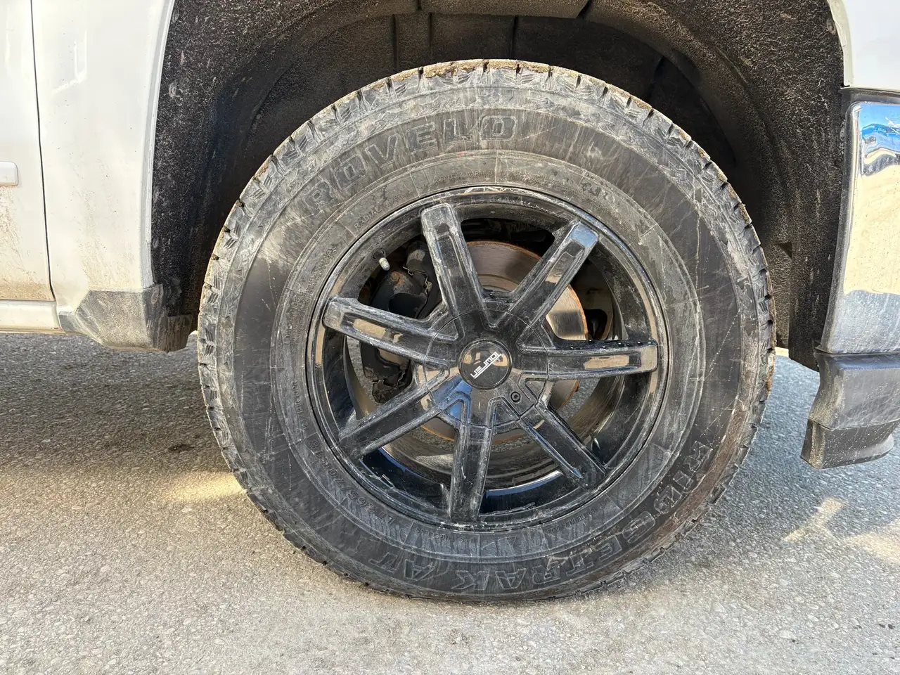 Chevrolet Silverado 1500 снимка Chevrolet Silverado 1500