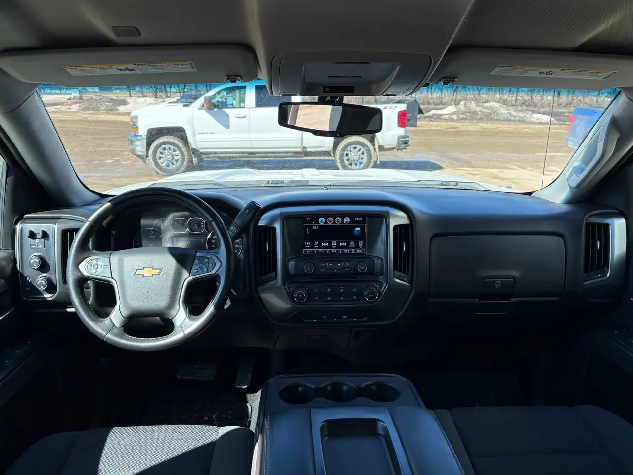 Chevrolet Silverado 1500 снимка Chevrolet Silverado 1500