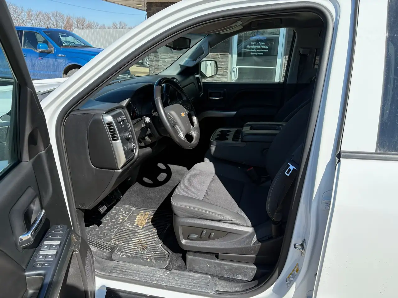 Chevrolet Silverado 1500 снимка Chevrolet Silverado 1500