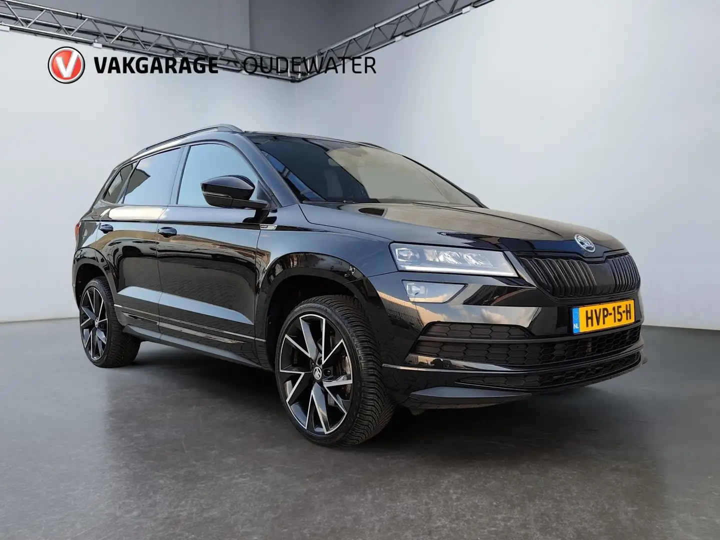 Skoda Karoq 1.5 TSI ACT Sportline Business Zwart - 2