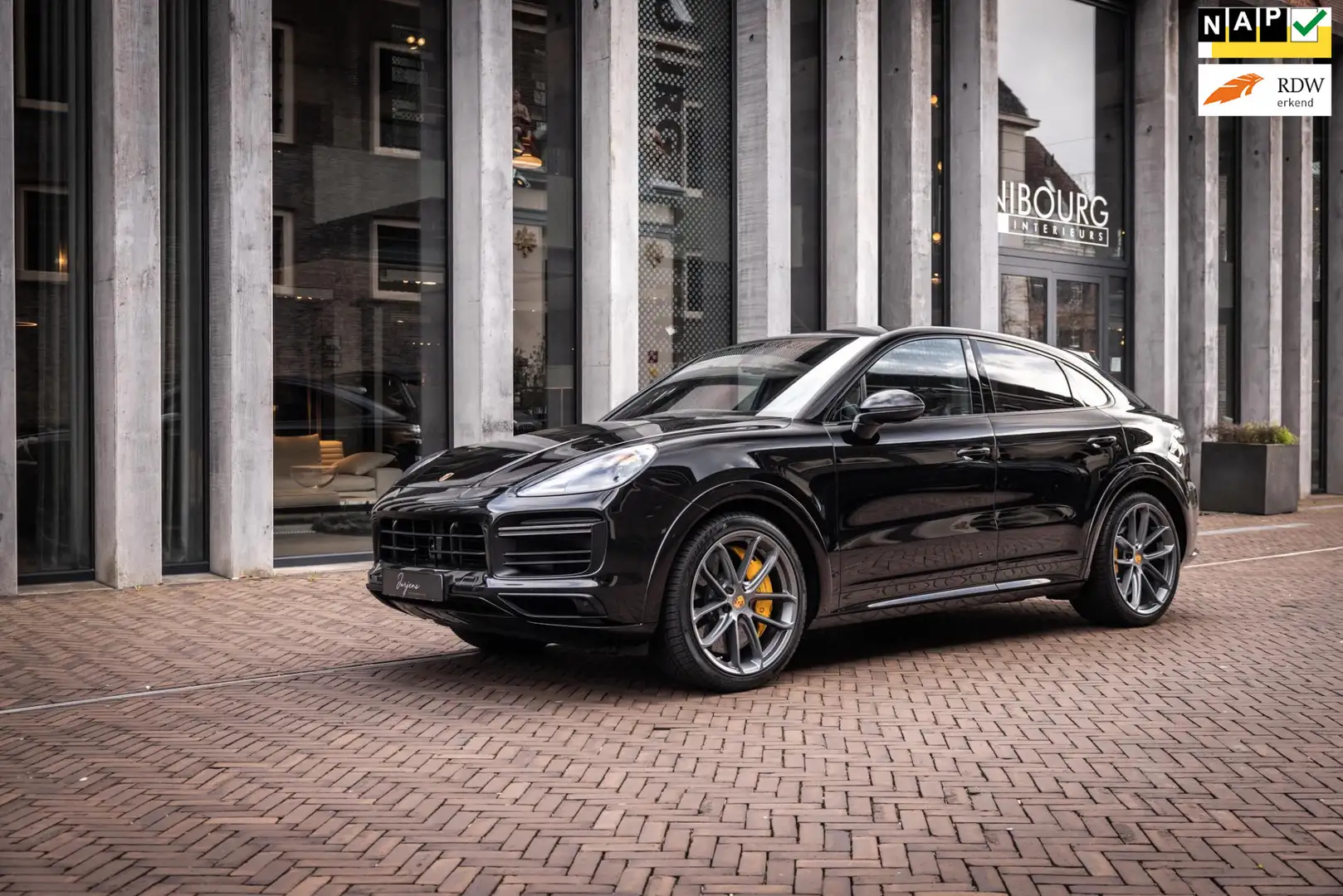 Porsche Cayenne Coupé 4.0 Turbo (550pk) KERAMISCH BURMESTER CARBON Zwart - 1