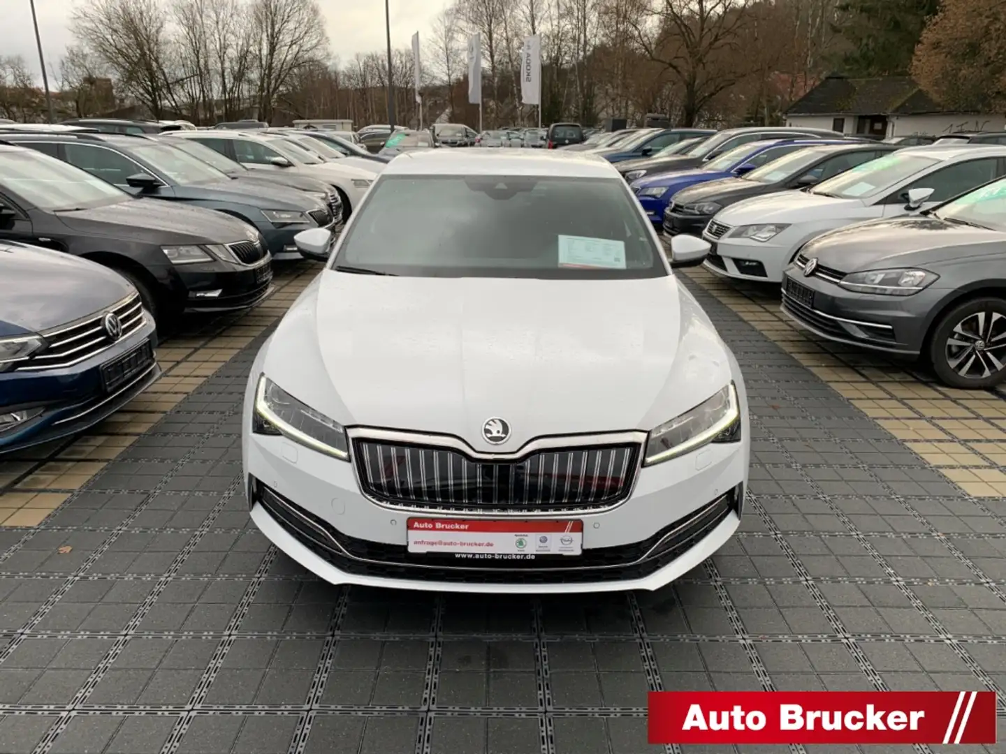 Skoda Superb L&K iV 1.4 TSI Hybrid PDC Rückkamera Navi Blanc - 2