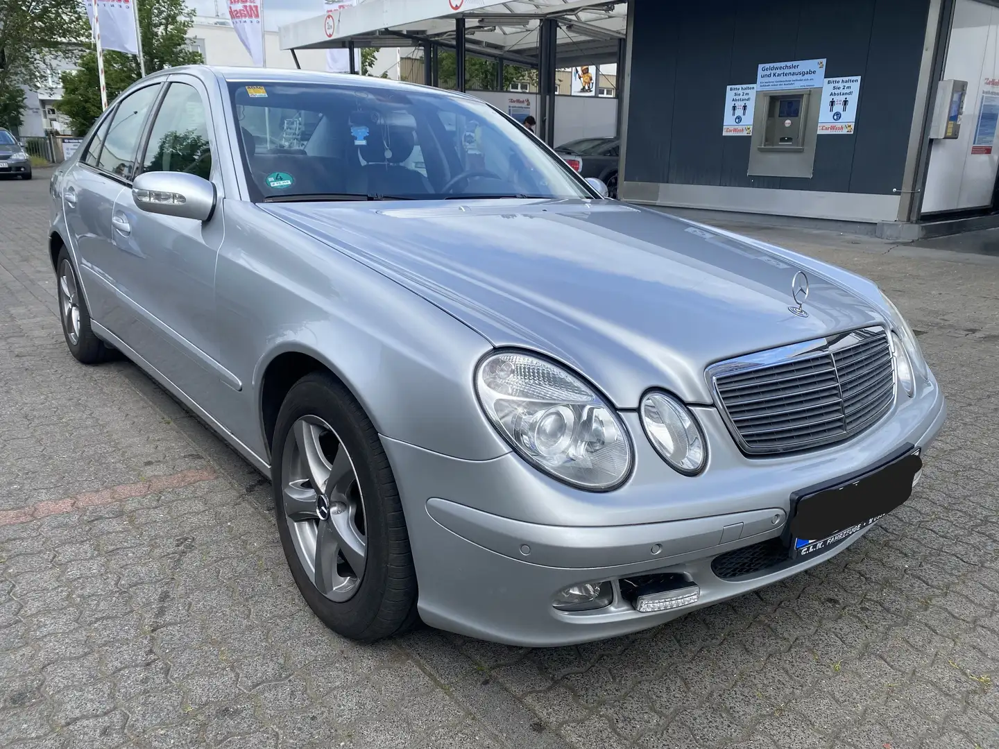 Mercedes-Benz E 200 E-Klasse Kompressor Automatik Elegance Gümüş rengi - 1