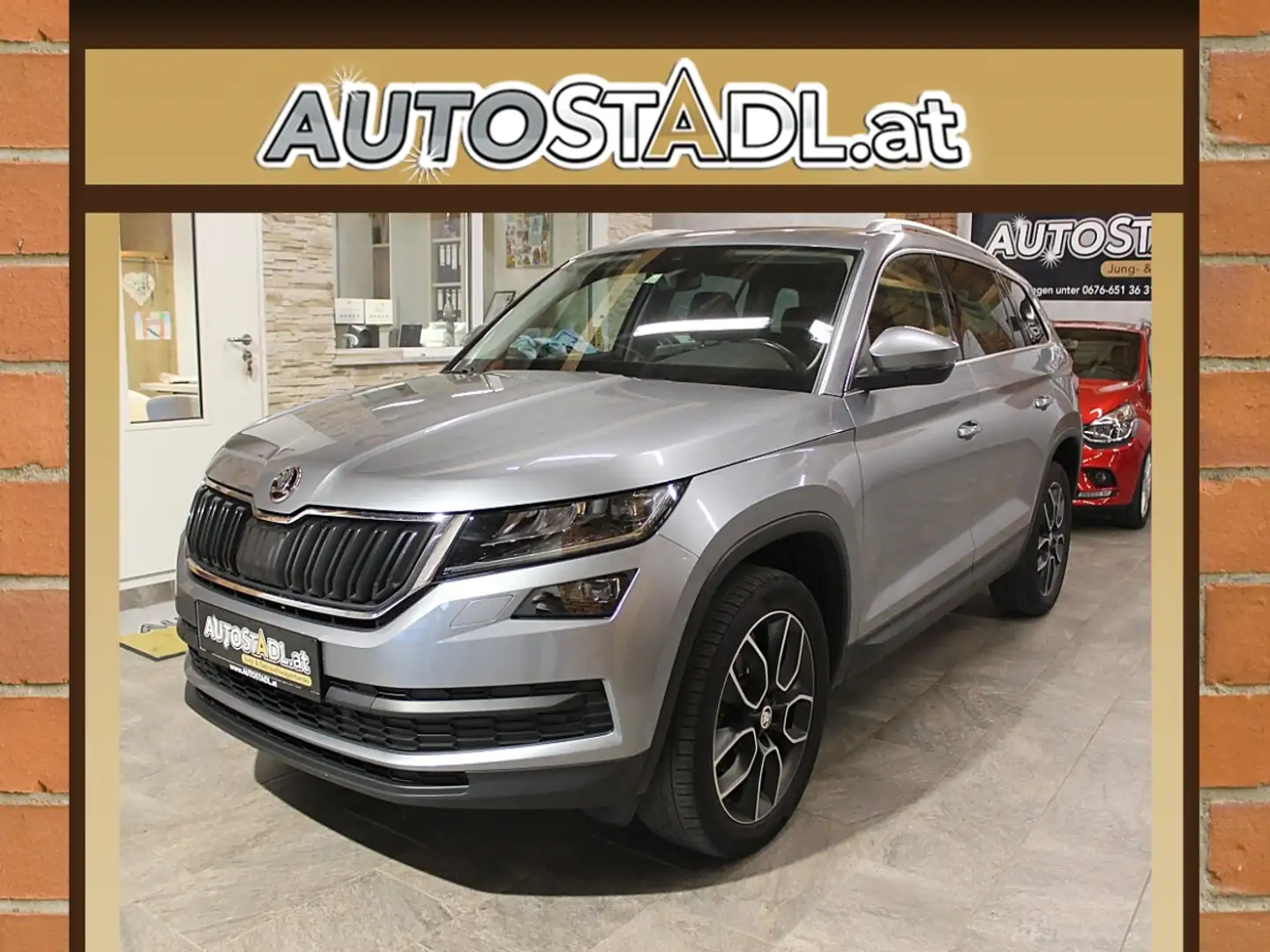 Skoda Kodiaq 2.0 TDI Style Limited 7-Sitzer-NAVI-LEDER-SITZH... Silber - 1