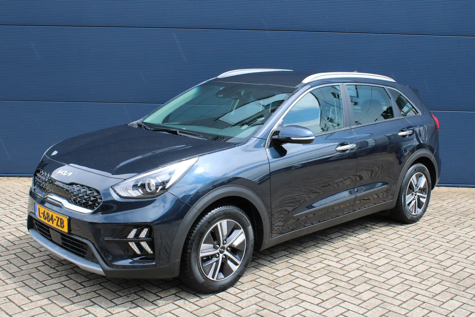 Kia Niro 1.6 GDi Hybrid 141pk DynamicLine | Navigatie | Cam Blauw - 2