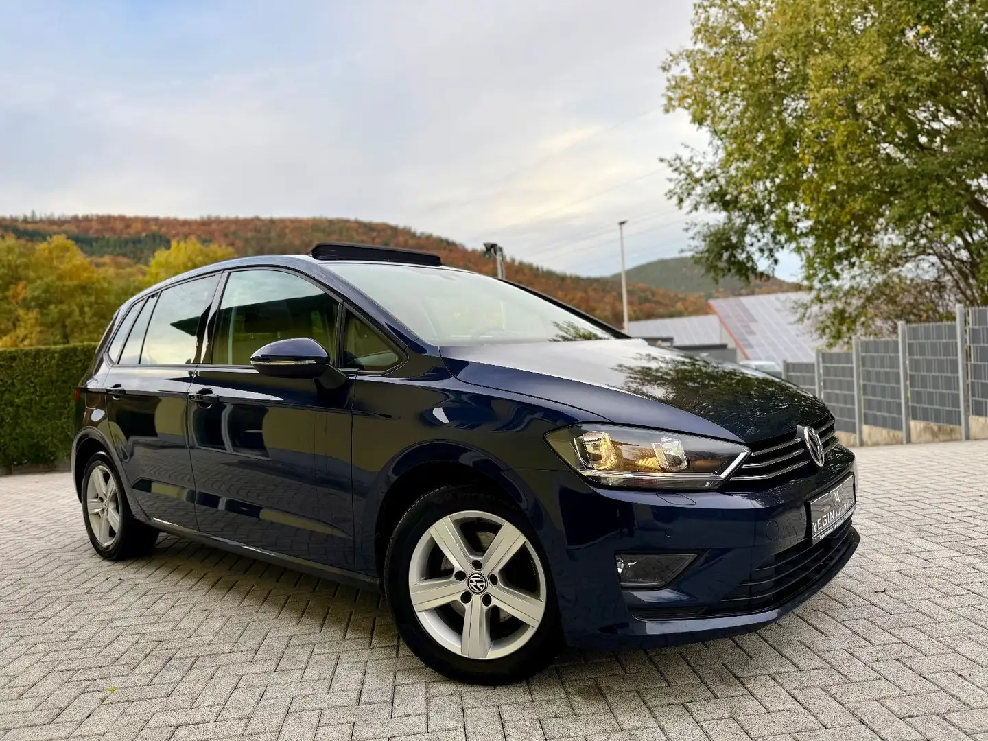 Volkswagen Golf Sportsvan VII 1.4 TSI Pano-Navi-Kamera-AHK Bleu - 1