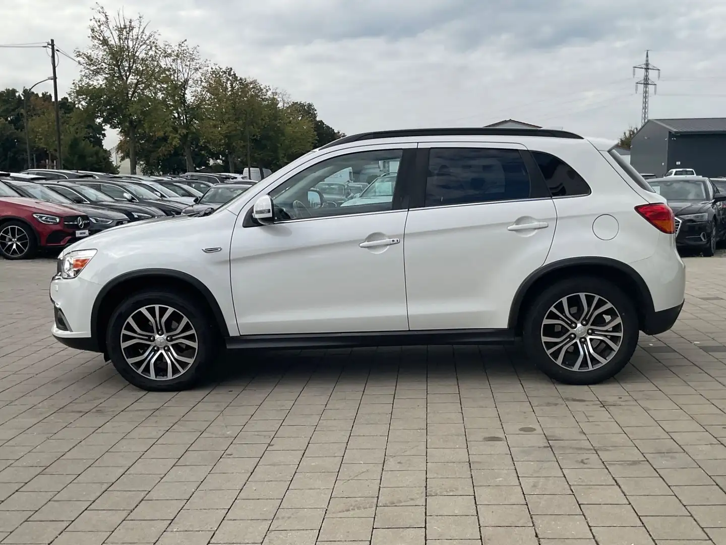 Mitsubishi ASX Diamant Edition+ 4WD Aut.Klima Alu!!!! Weiß - 2