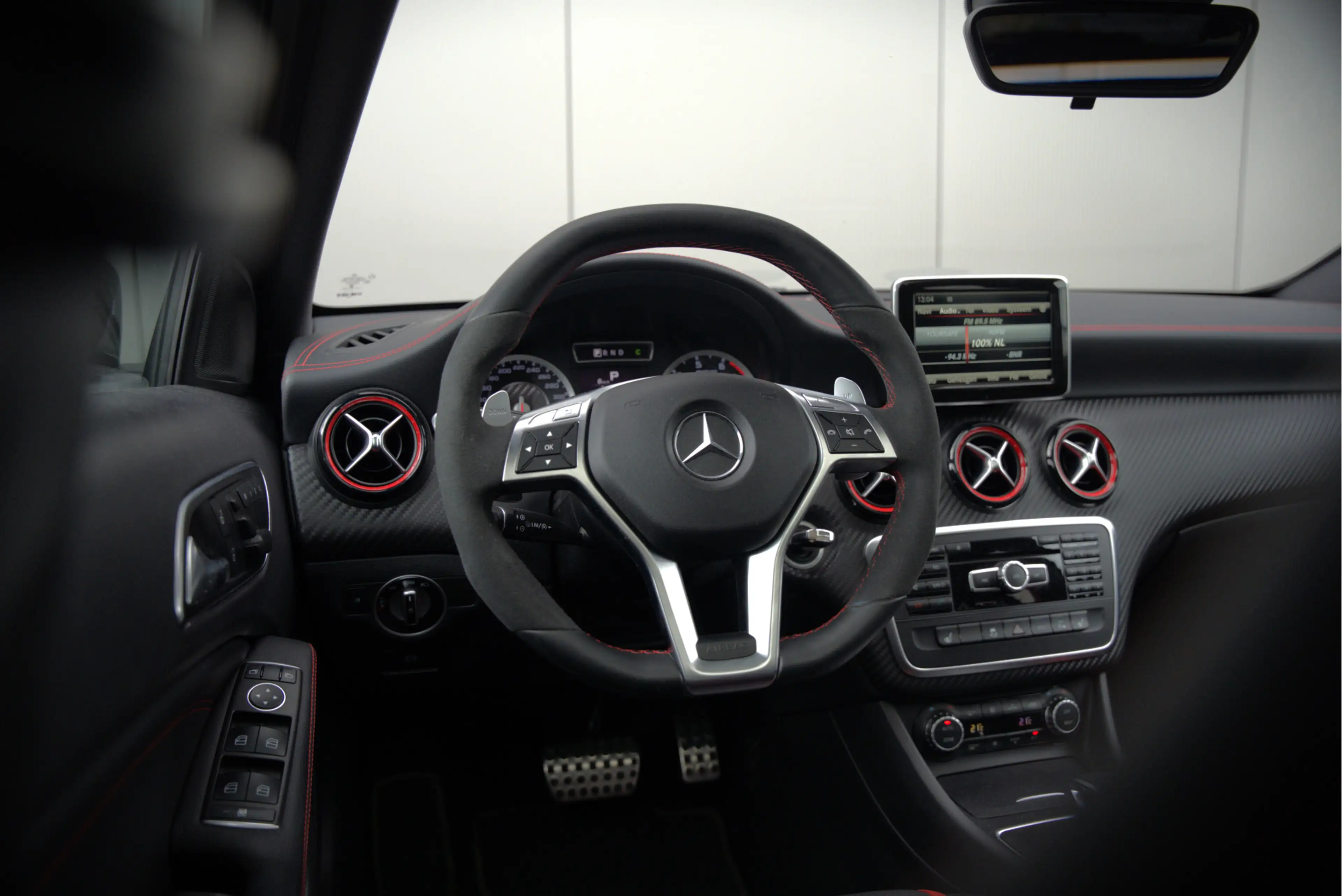 Mercedes-Benz A 45 AMG 4MATIC | Magno | Stoelverwarming | Panoramadak | A — photo 32