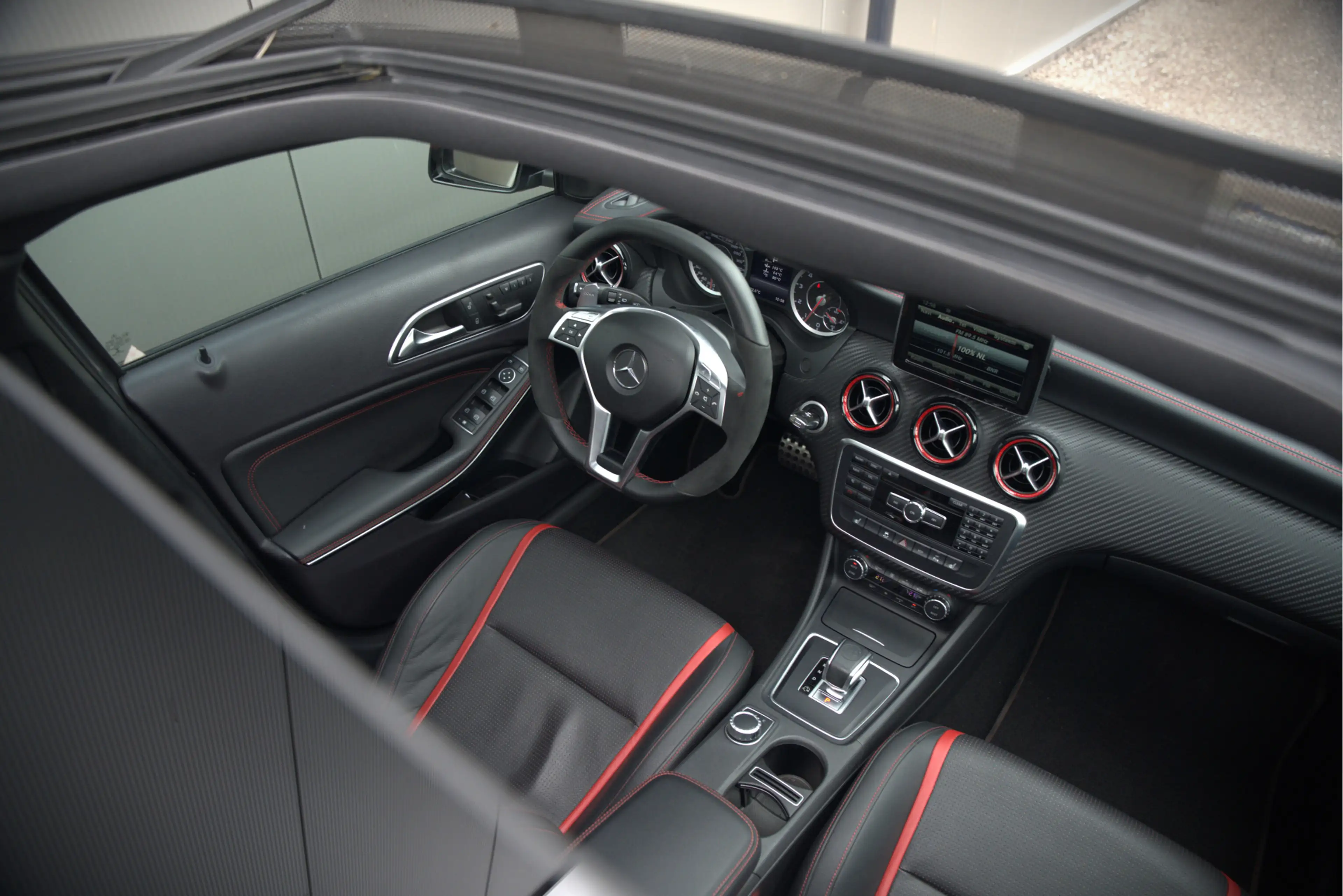 Mercedes-Benz A 45 AMG 4MATIC | Magno | Stoelverwarming | Panoramadak | A — photo 31