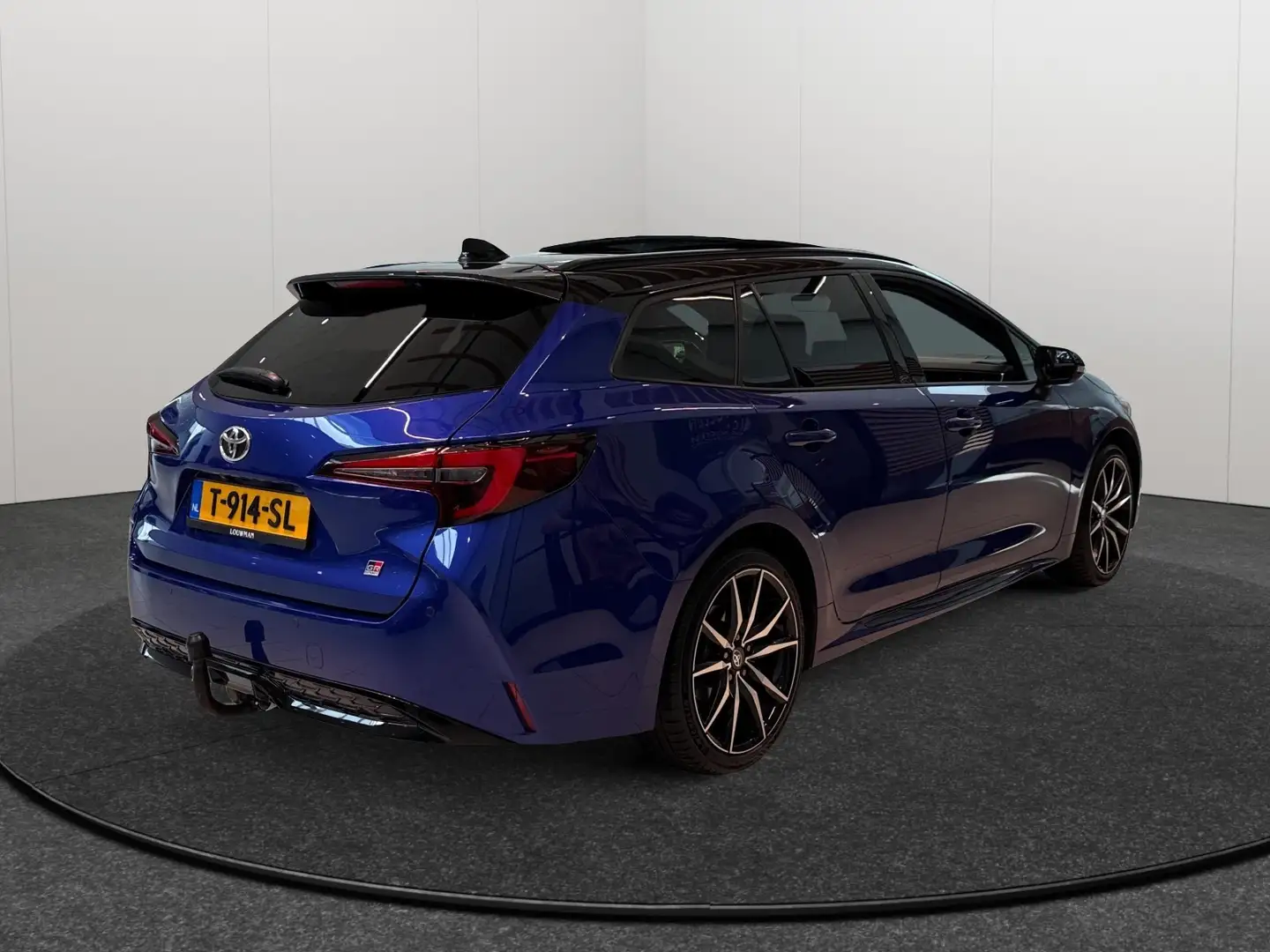 Toyota Corolla Touring Sports Hybrid 200 Business GR Sport Plus | Blauw - 2