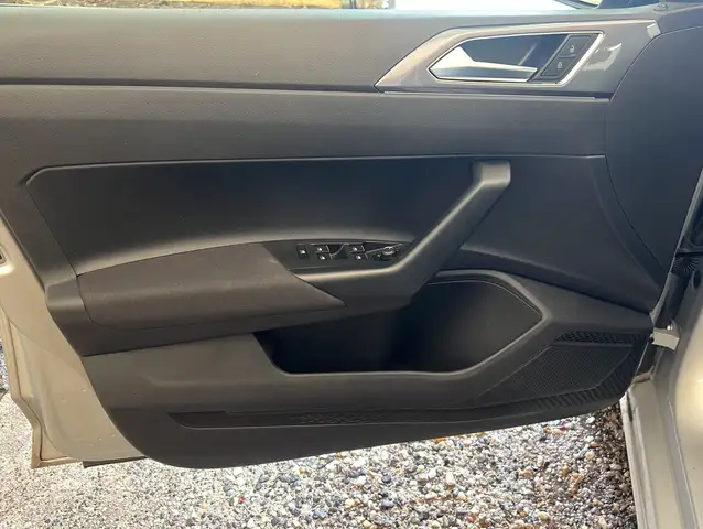 Volkswagen Polo view 15
