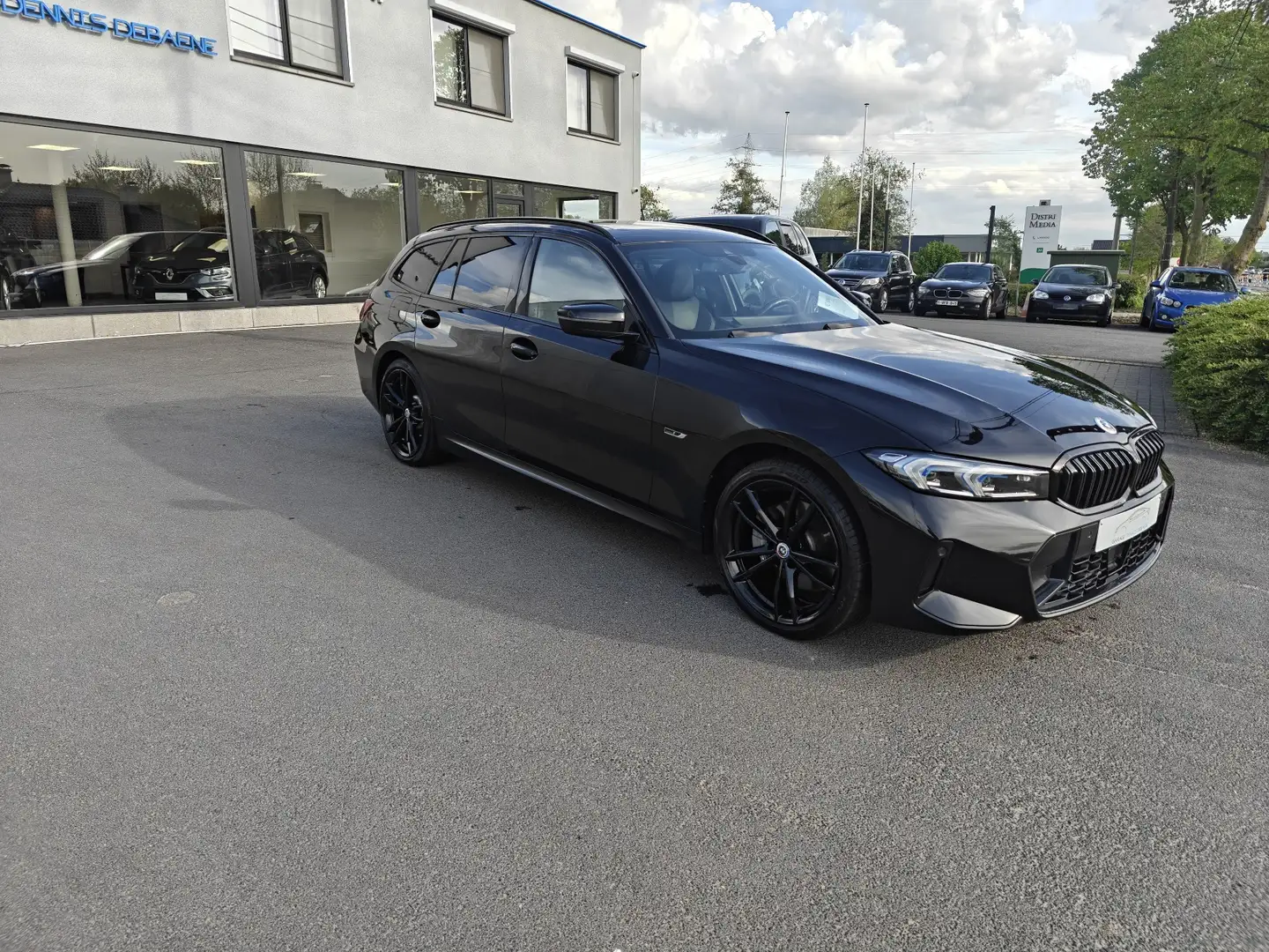 BMW 330 330e Touring LCI Aut. M-Pack Noir - 2