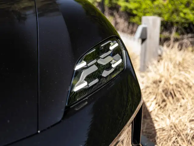 Porsche Taycan view 13