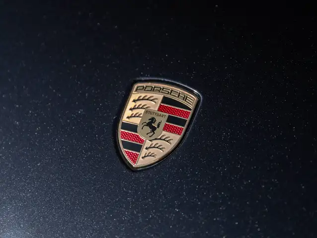 Porsche Taycan view 11