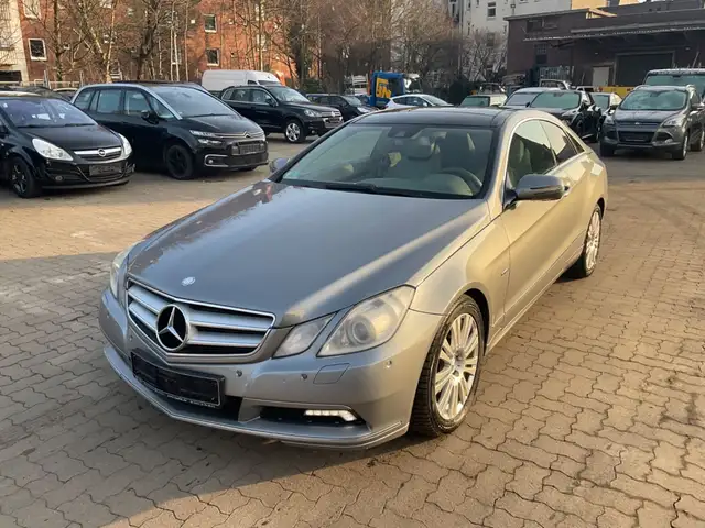 Mercedes-Benz E 250 CDI E Coupe TÜV 11.2027 3 HAND