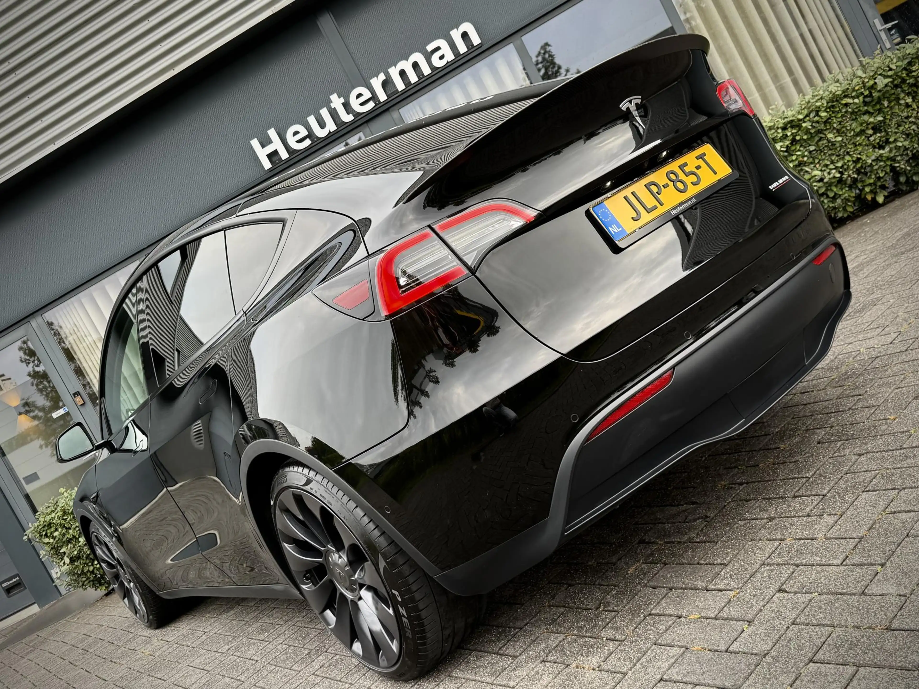 Tesla Model Y Performance AWD/Pano/Autopilot — photo 8