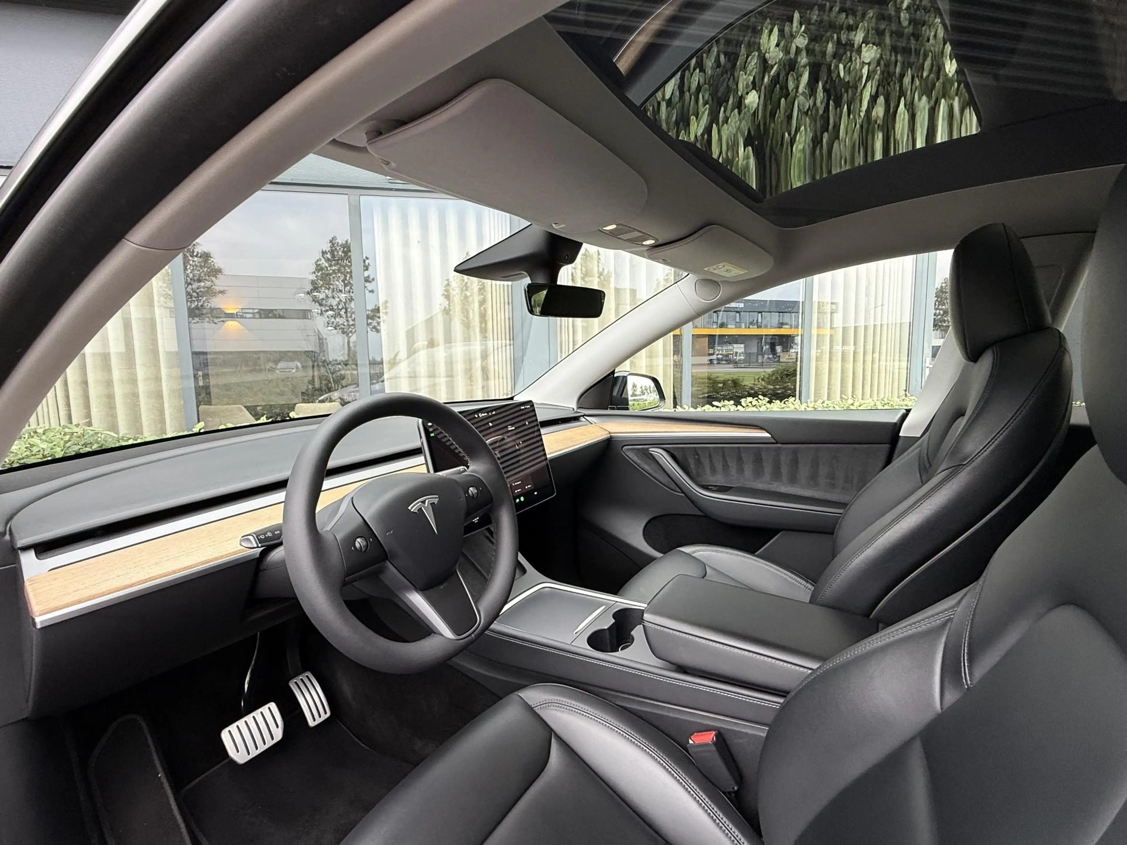 Tesla Model Y Performance AWD/Pano/Autopilot — photo 3