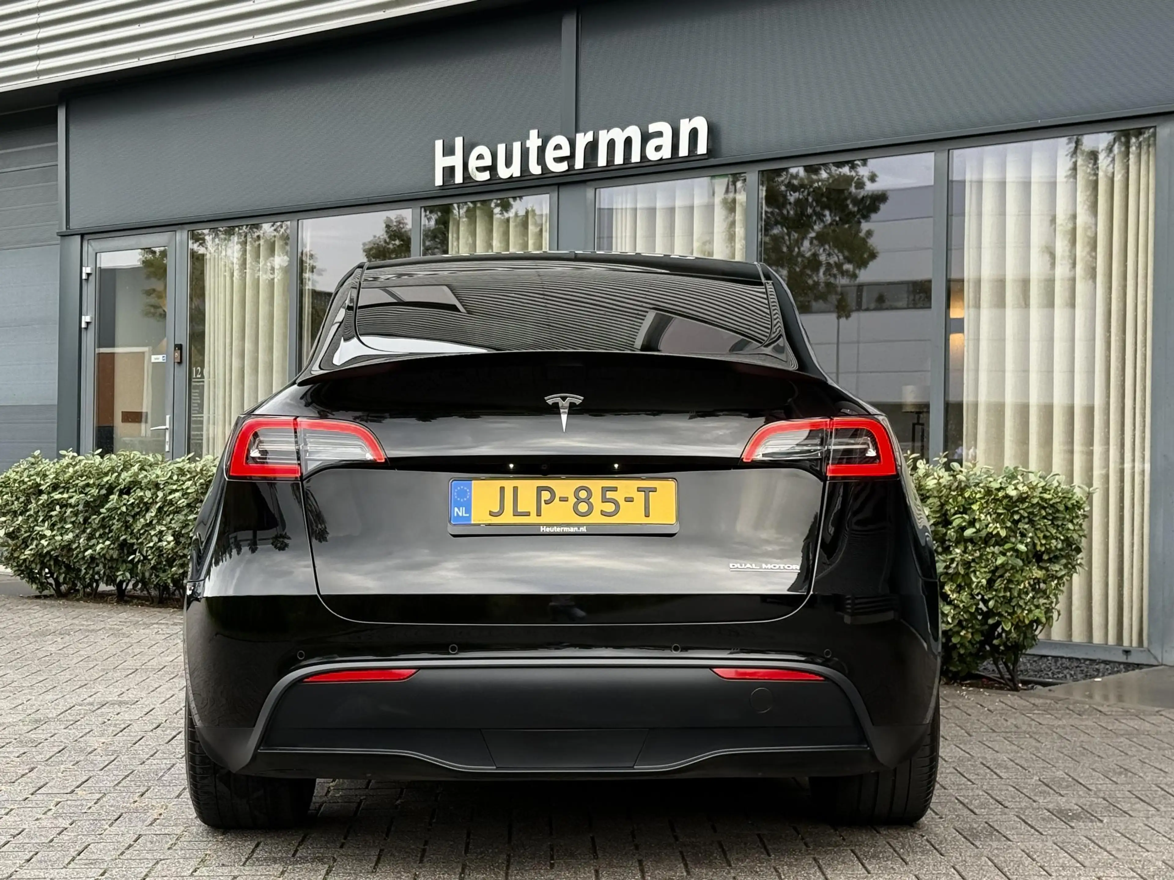 Tesla Model Y Performance AWD/Pano/Autopilot — photo 6