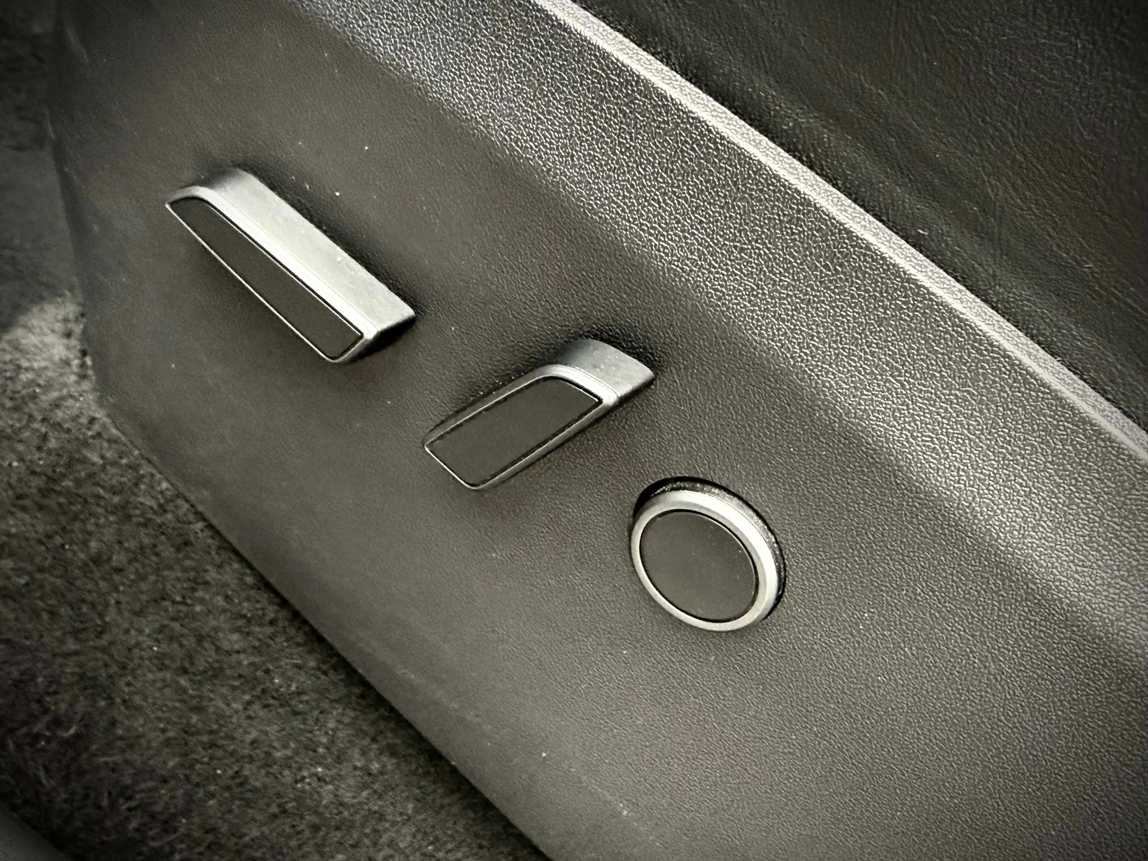 Tesla Model Y Performance AWD/Pano/Autopilot — photo 19
