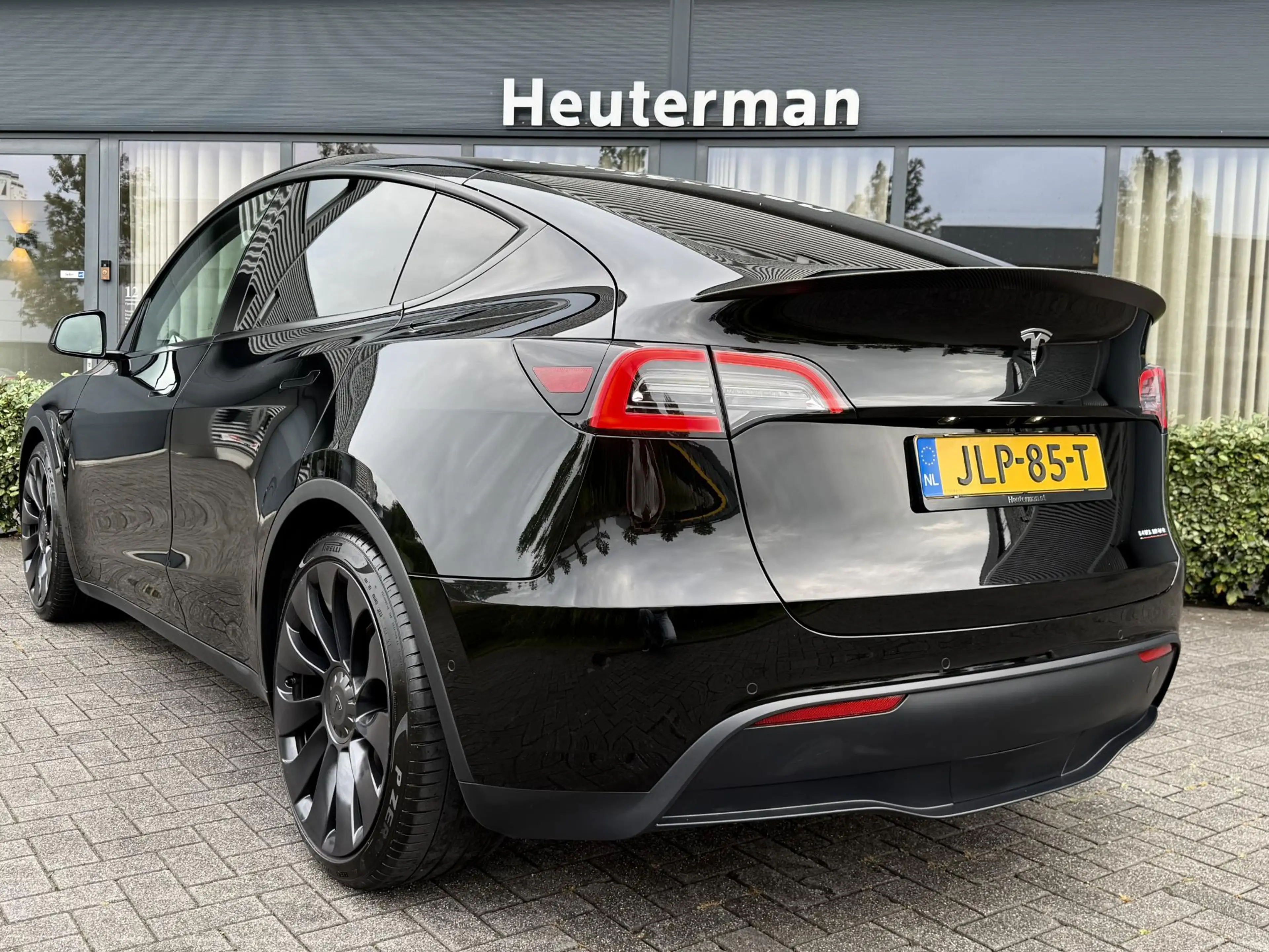 Tesla Model Y Performance AWD/Pano/Autopilot — photo 2