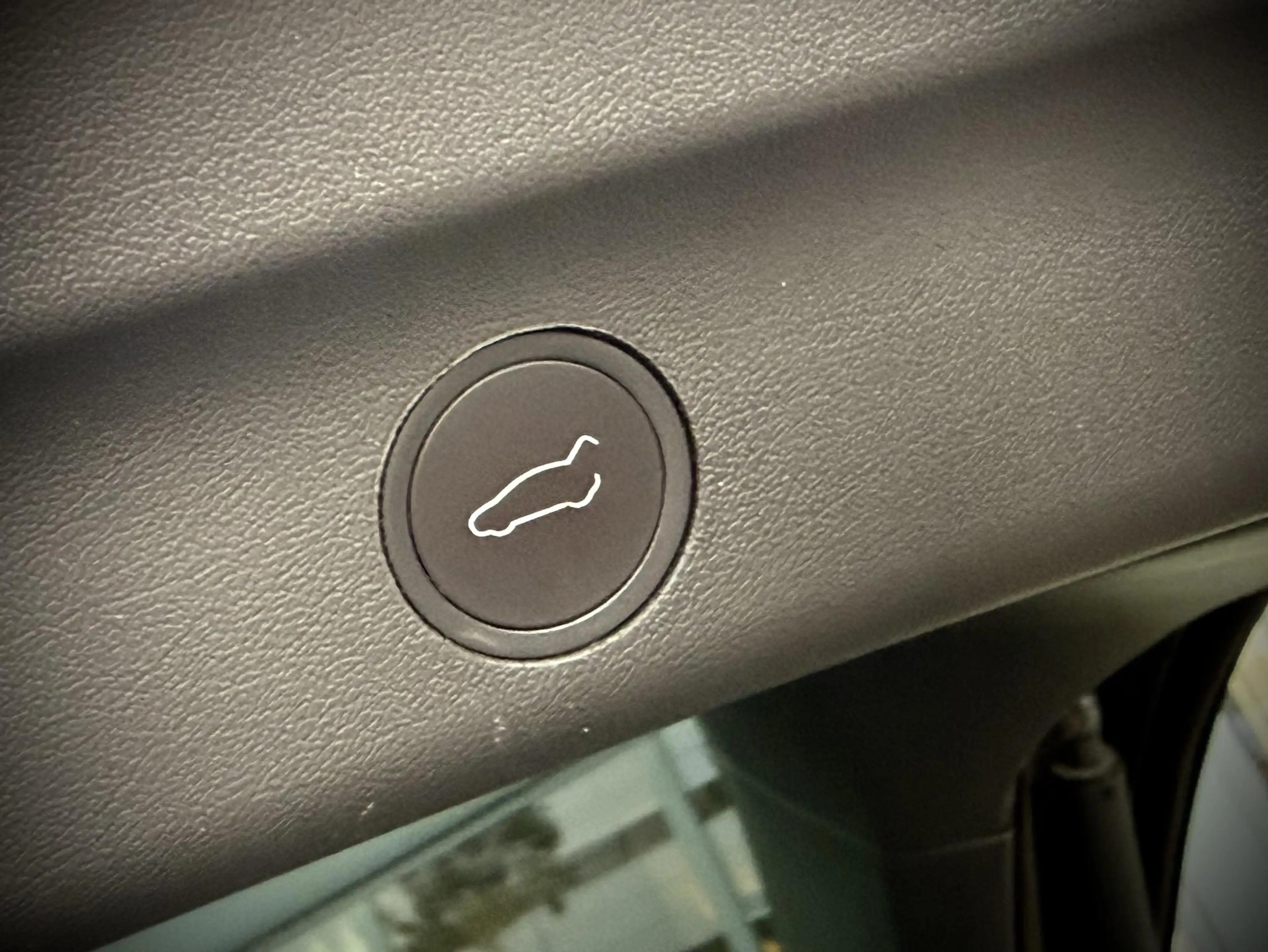 Tesla Model Y Performance AWD/Pano/Autopilot — photo 32