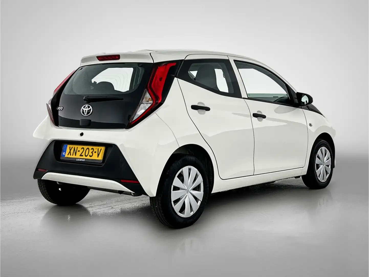 Toyota Aygo 1.0 VVT-i x-fun | Airco | Centrale vergrendeling | Wit - 2