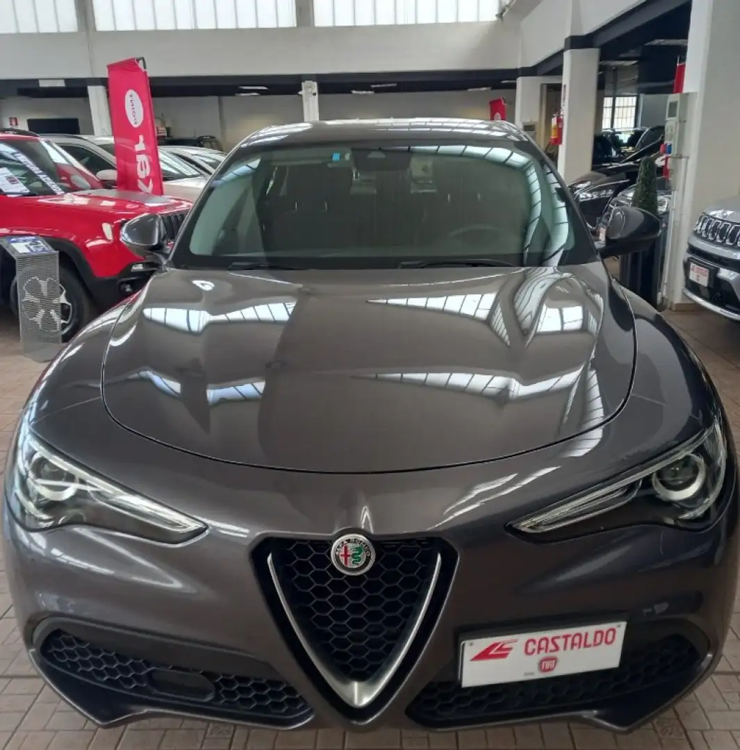 Alfa Romeo Stelvio 2.2 Turbodiesel 190 CV AT8 Q4 Business Grigio - 1