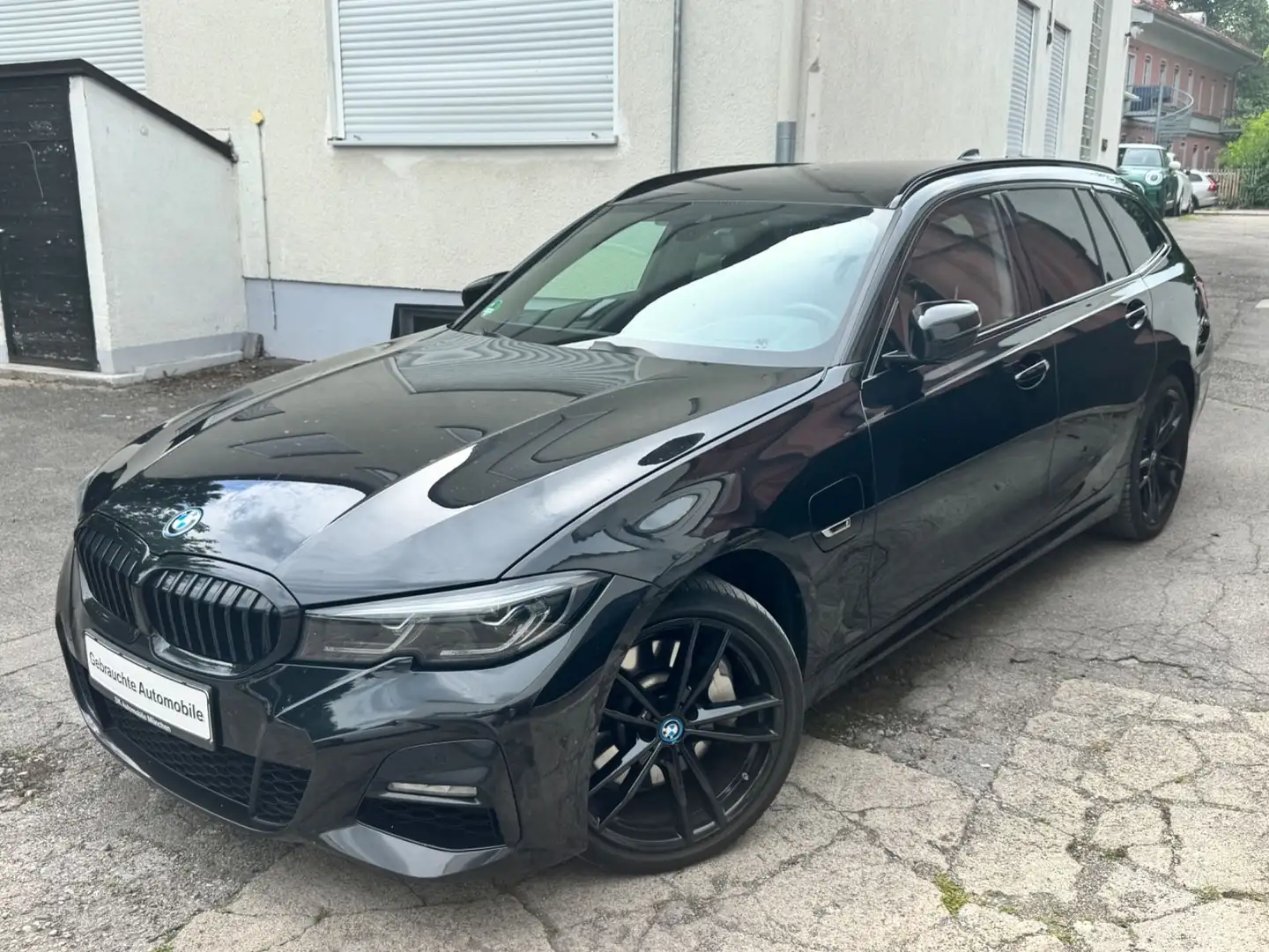 BMW 330 e xDrive M Sport - Laserlicht - Schwarz - 1