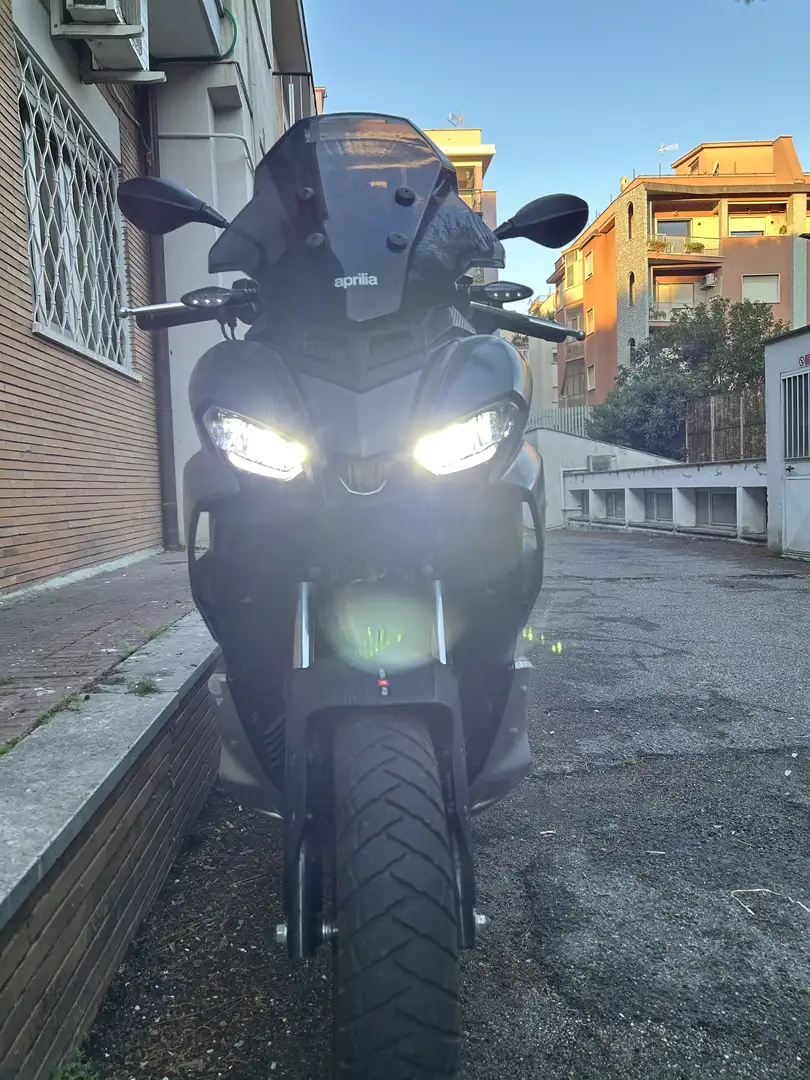 Aprilia SR GT 200 - 2