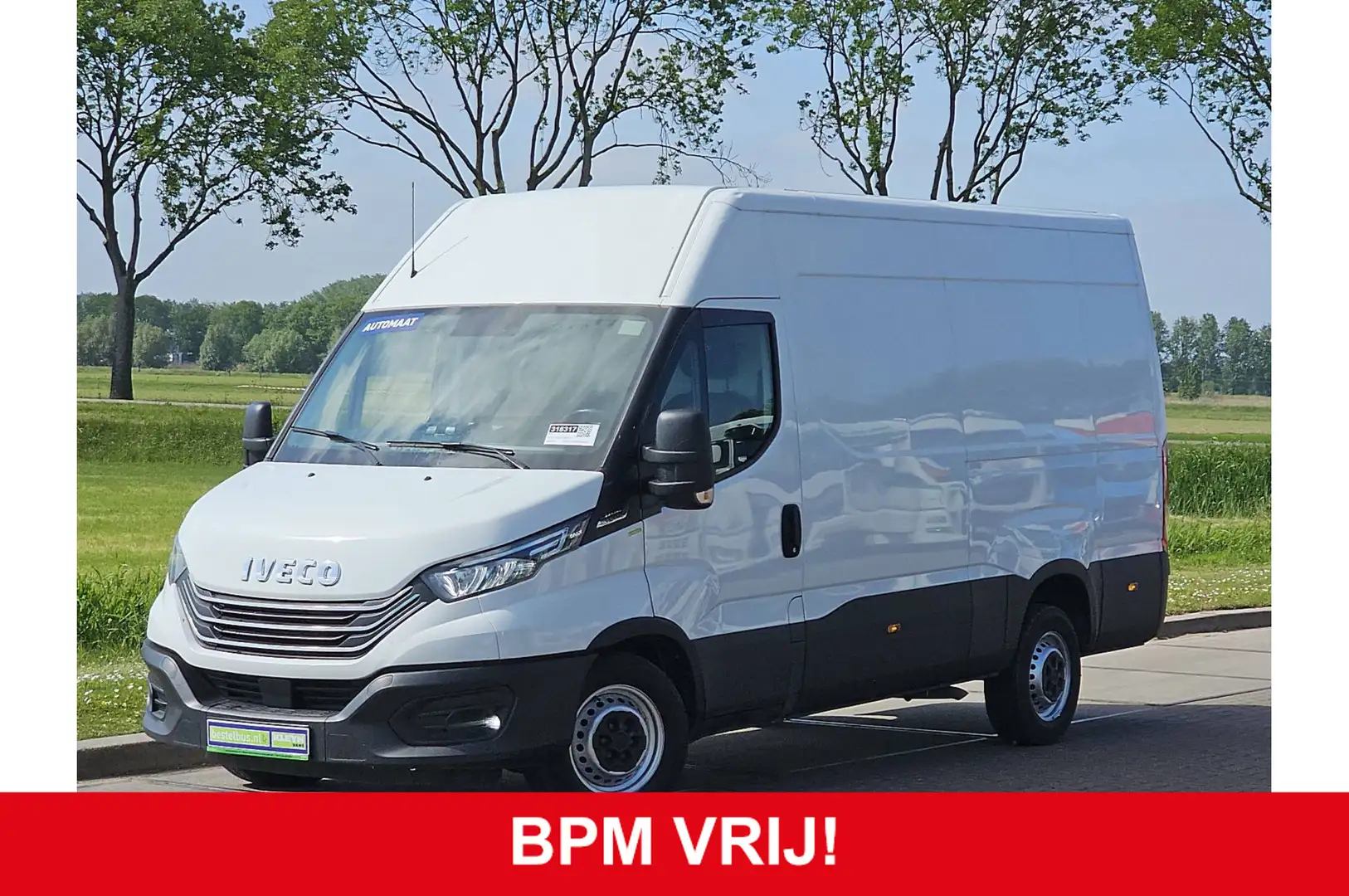 Iveco Daily 35S14V 2.3 410 L2H2, automaat, airco, navi, LED, c White - 1