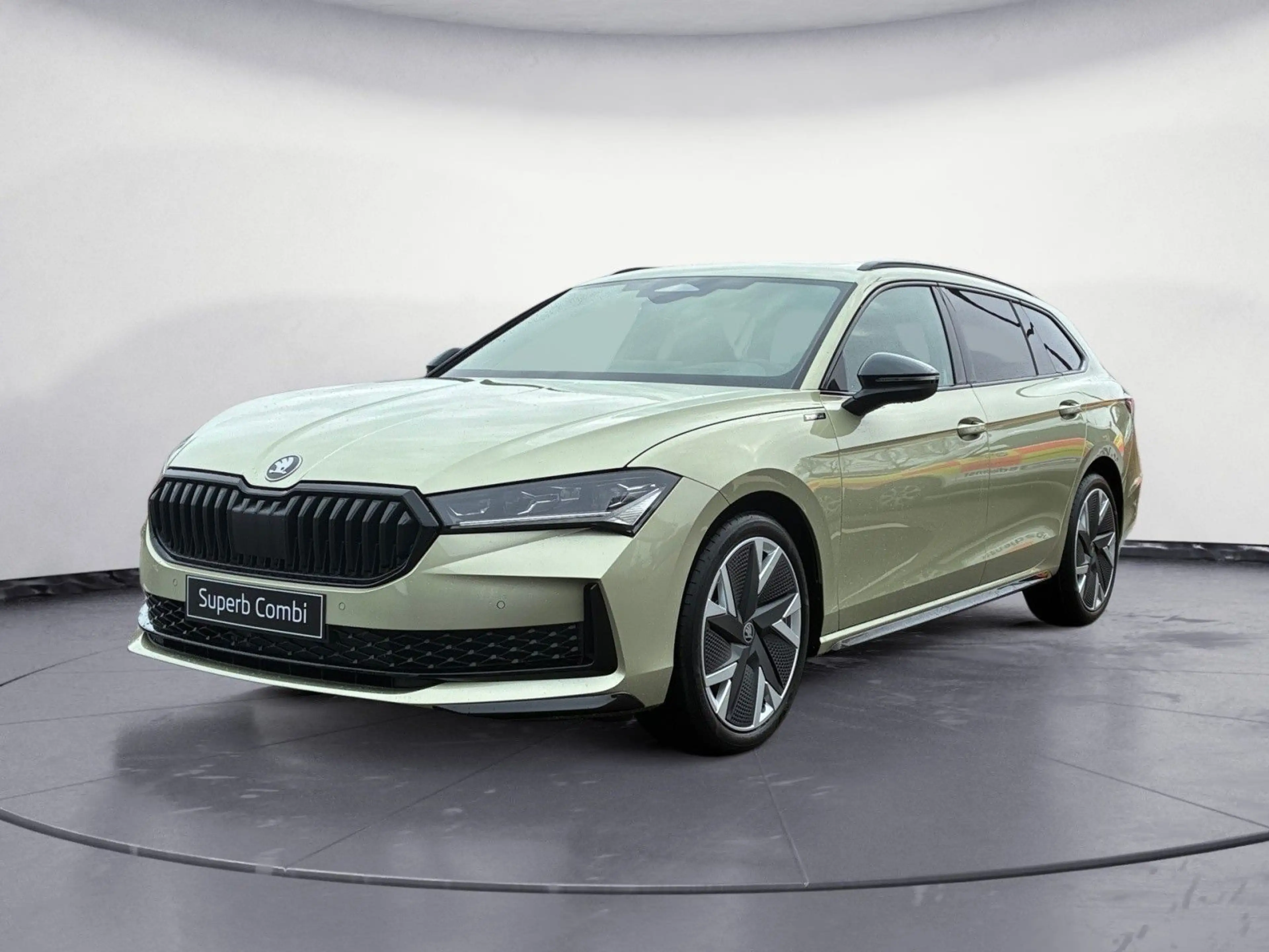 Skoda Superb Combi Sportline 2,0 TDI 7-Gang-DSG 4x4 — photo 2