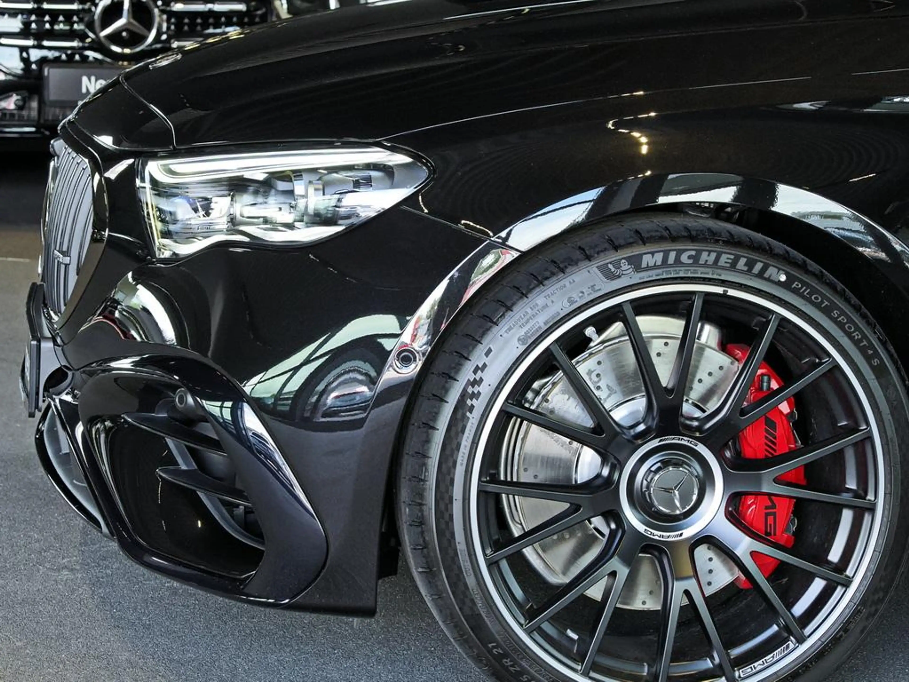 Mercedes-Benz E 53 AMG HYB. 4M+ NIGHT II PANO SUPERSCREEN HUD — photo 4