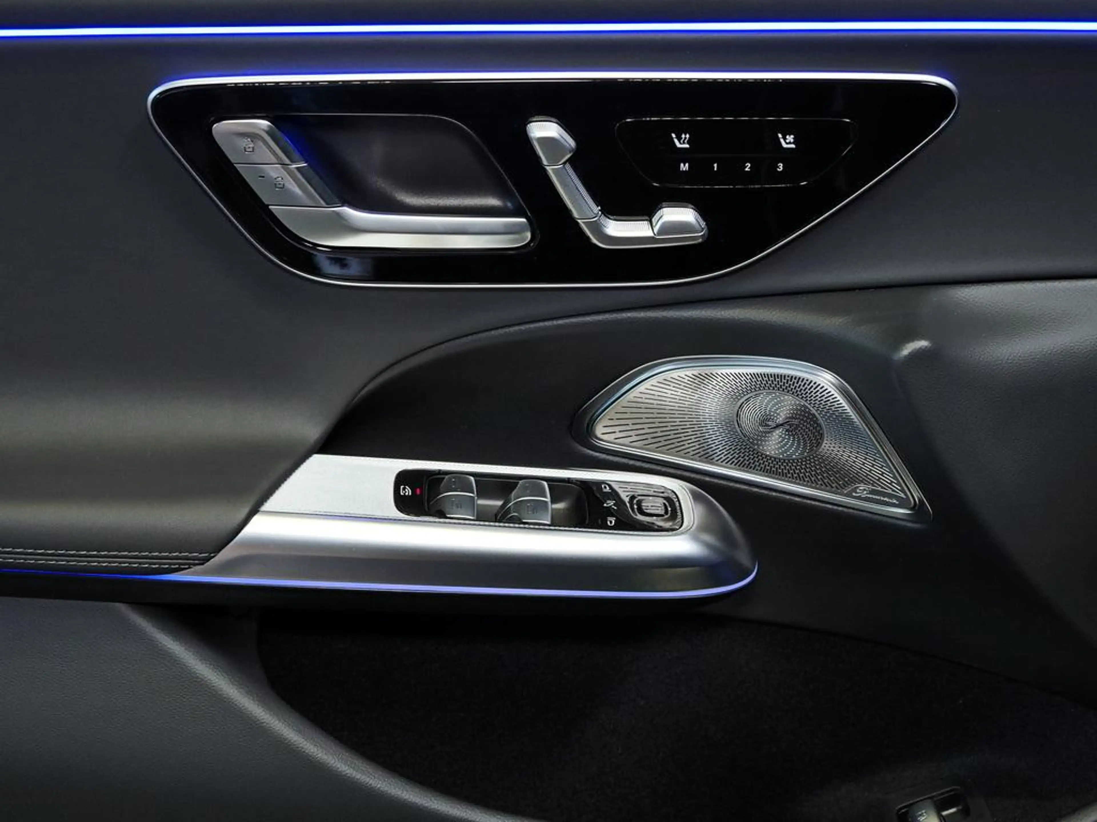 Mercedes-Benz E 53 AMG HYB. 4M+ NIGHT II PANO SUPERSCREEN HUD — photo 8