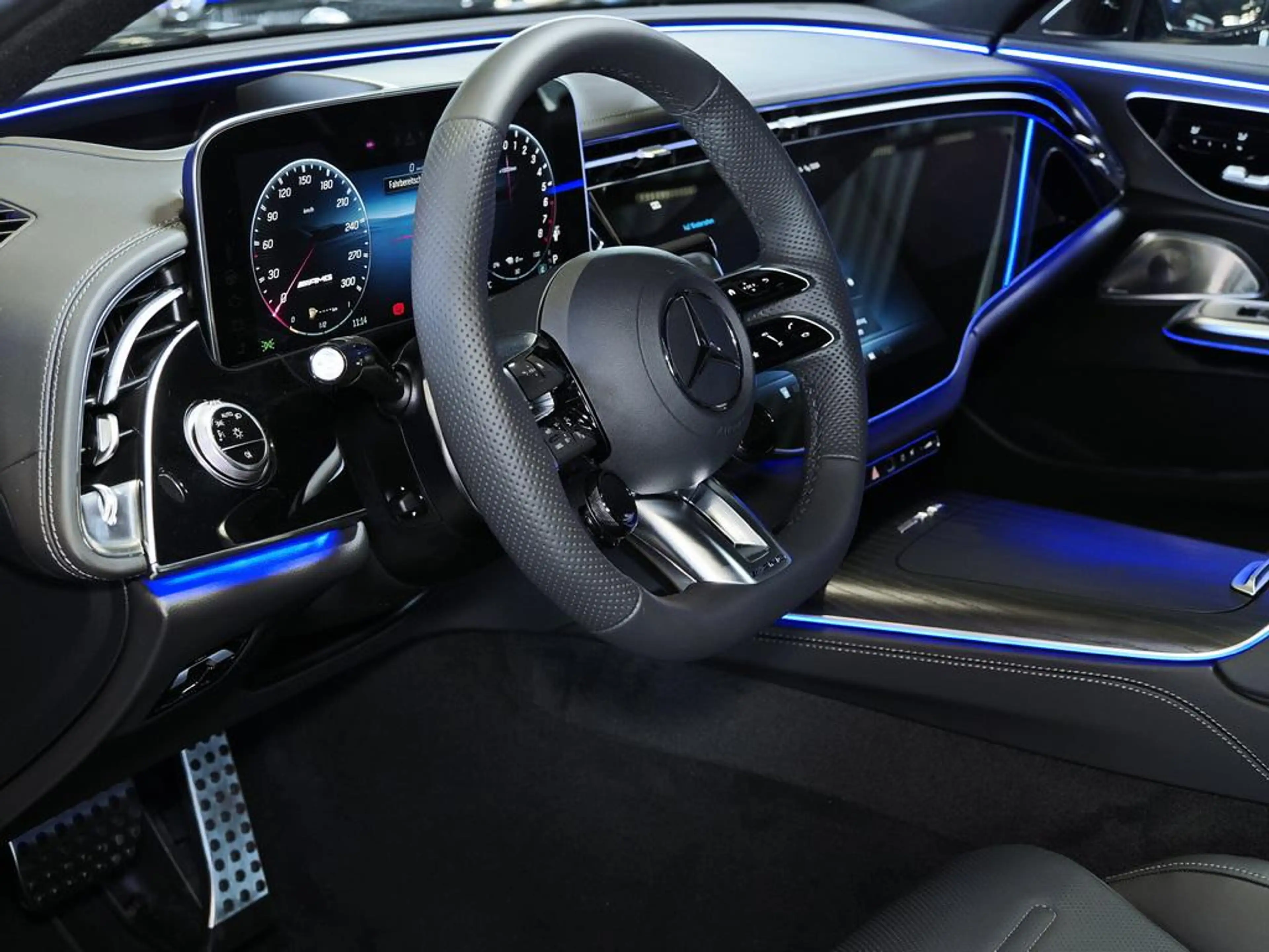 Mercedes-Benz E 53 AMG HYB. 4M+ NIGHT II PANO SUPERSCREEN HUD — photo 7