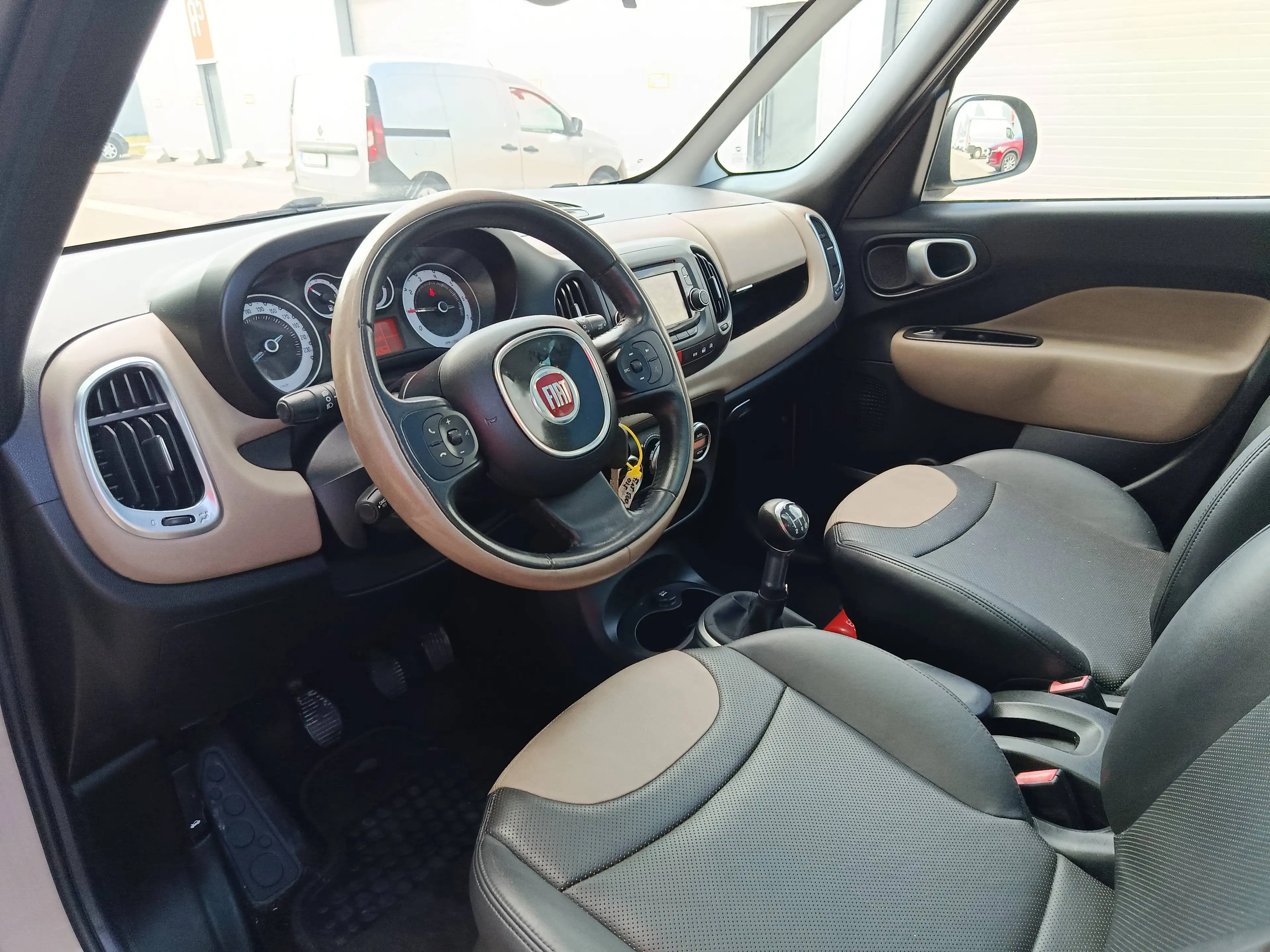 Fiat 500L 500L Living 1.3 Multijet Lounge 5pl. — photo 8