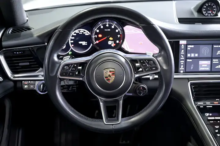 Porsche Panamera 2017, foto 30