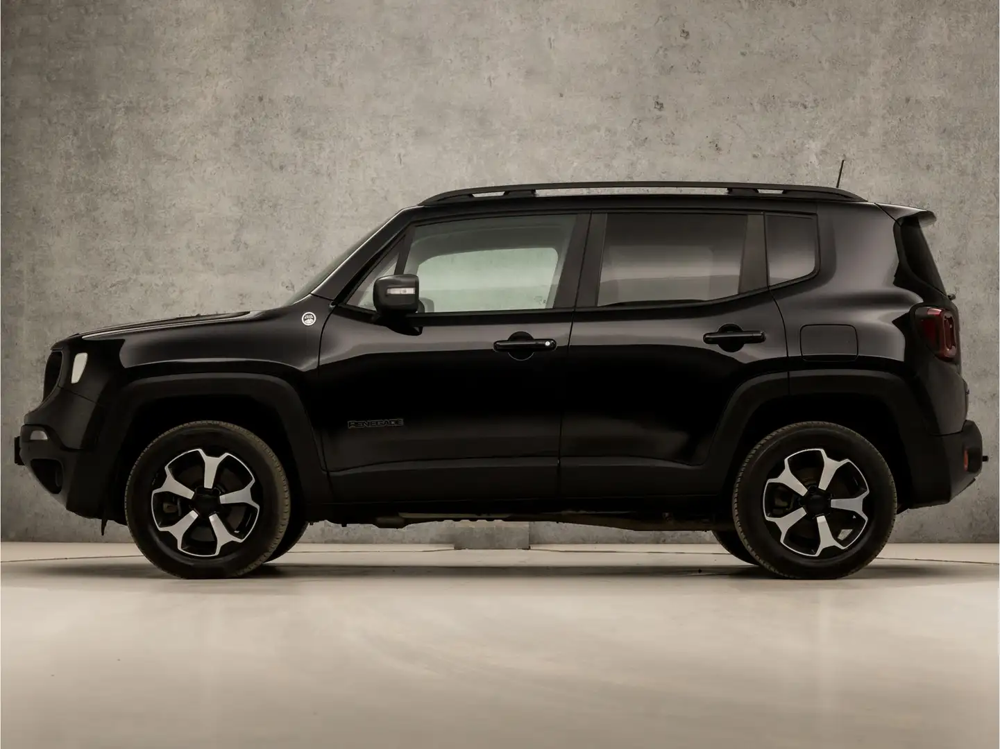 Jeep Renegade 4xe 240 Plug-in Hybrid Electric Trailhawk 240Pk Au Zwart - 2