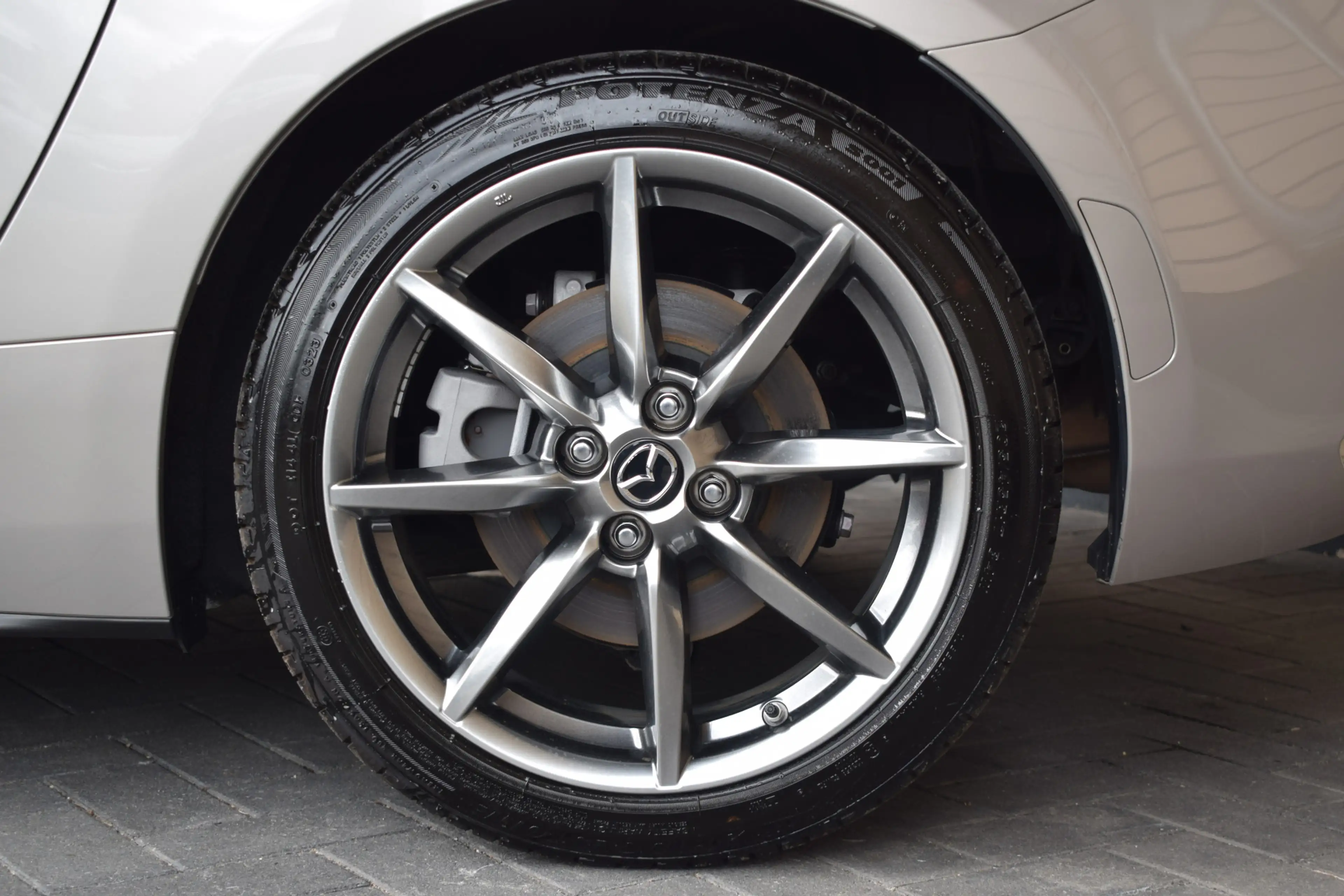 Mazda MX-5 2.0 SkyActiv-G 184 Kazari — photo 9
