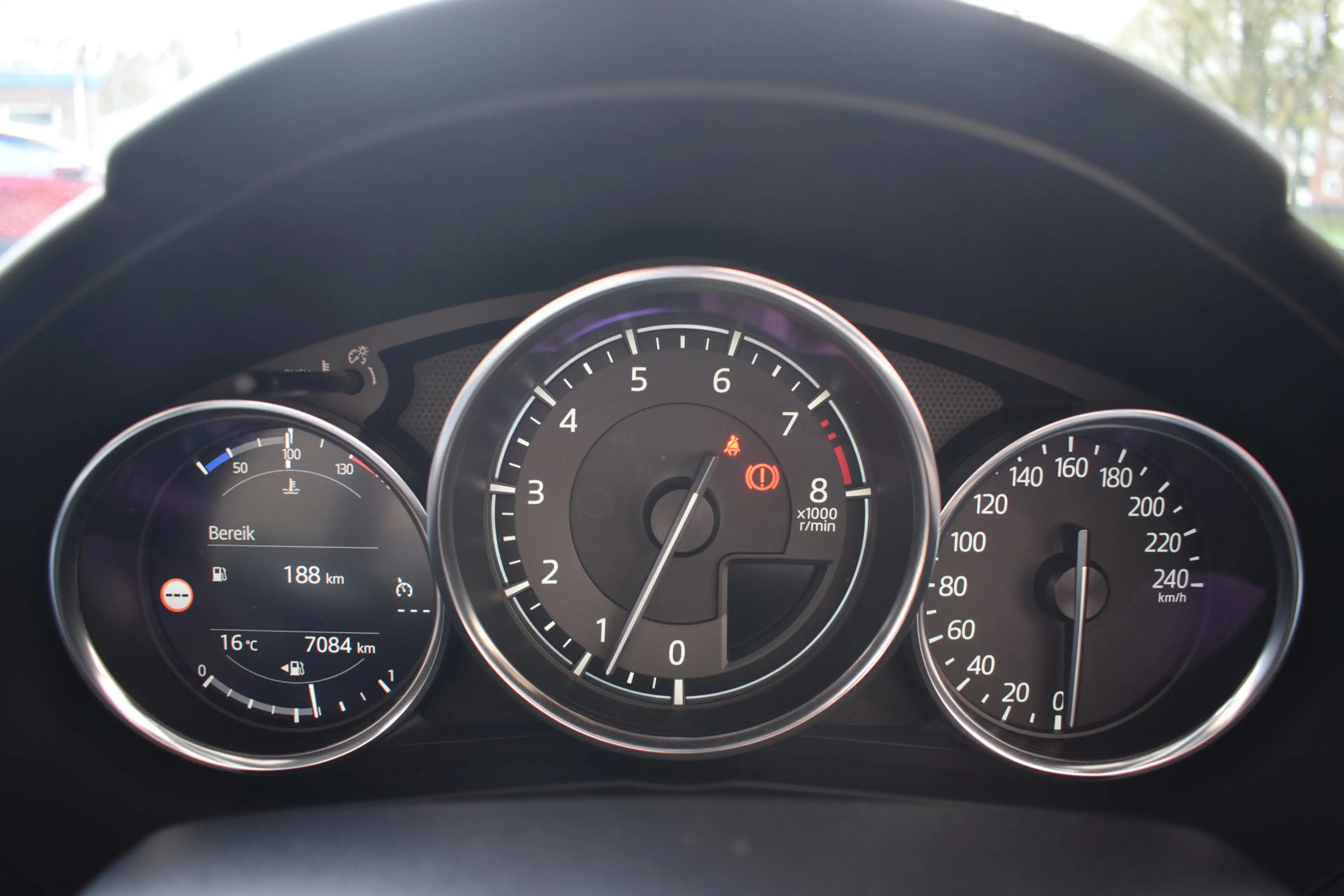 Mazda MX-5 2.0 SkyActiv-G 184 Kazari — photo 22