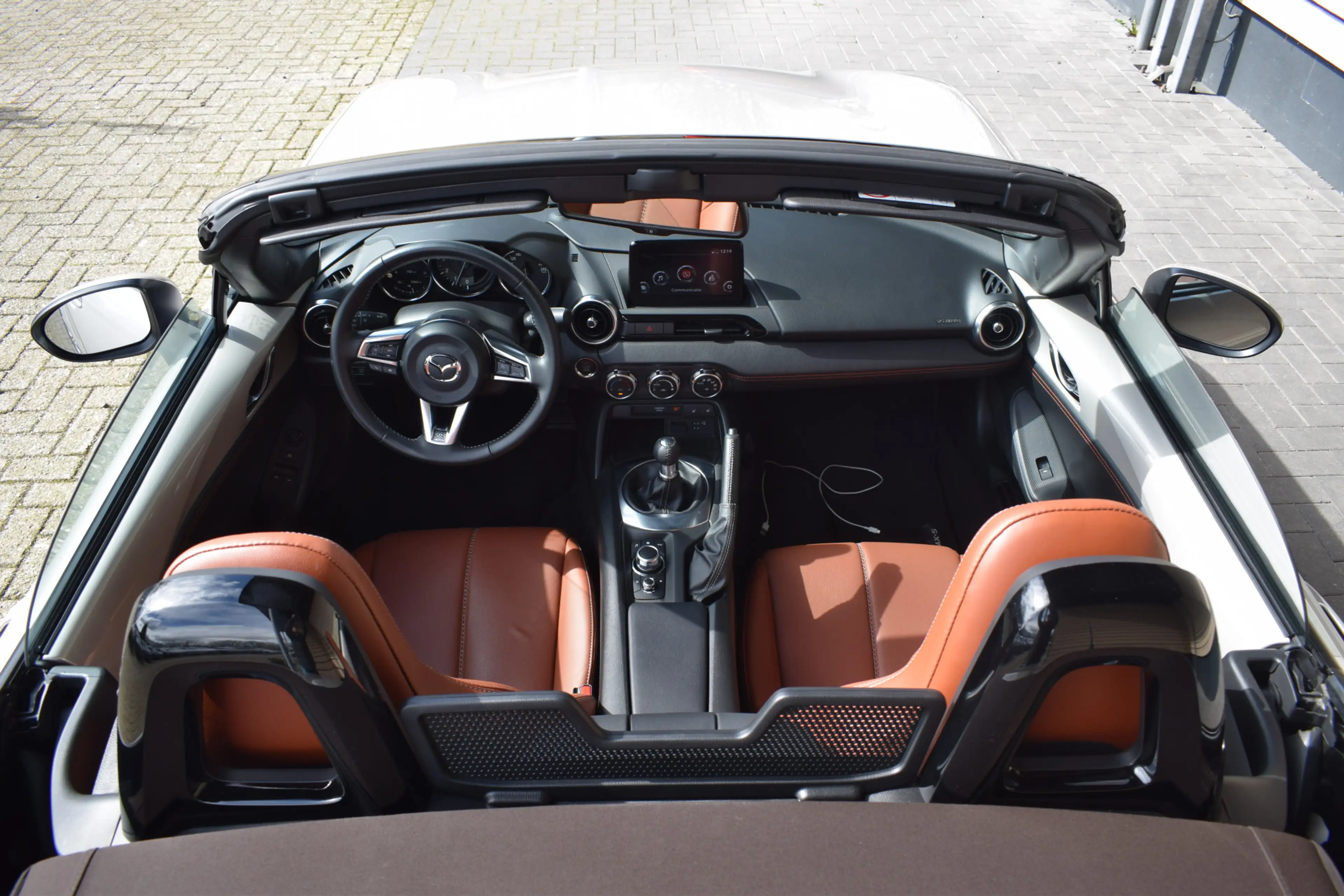 Mazda MX-5 2.0 SkyActiv-G 184 Kazari — photo 14